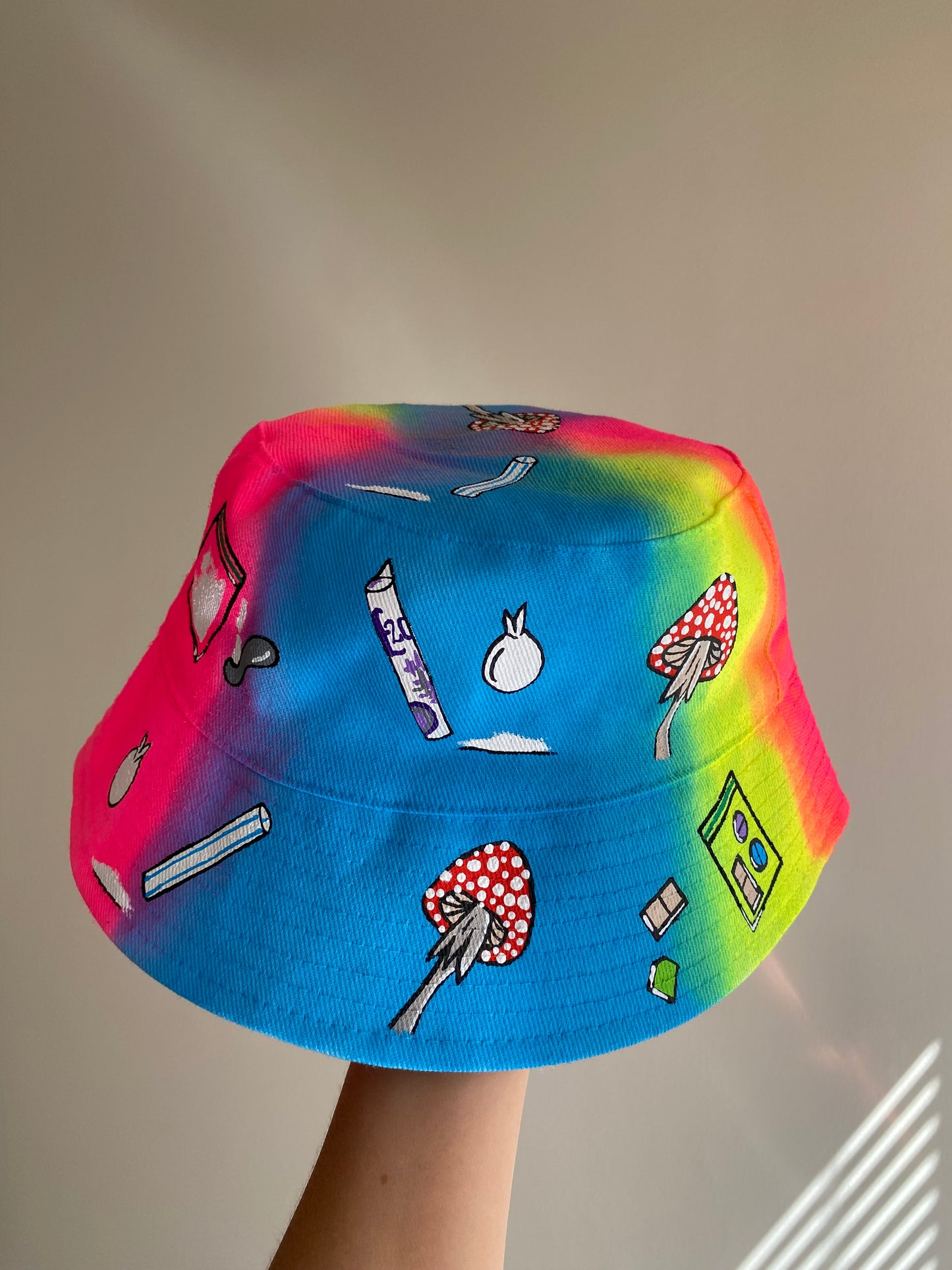 zCWH0RE’ bucket hat