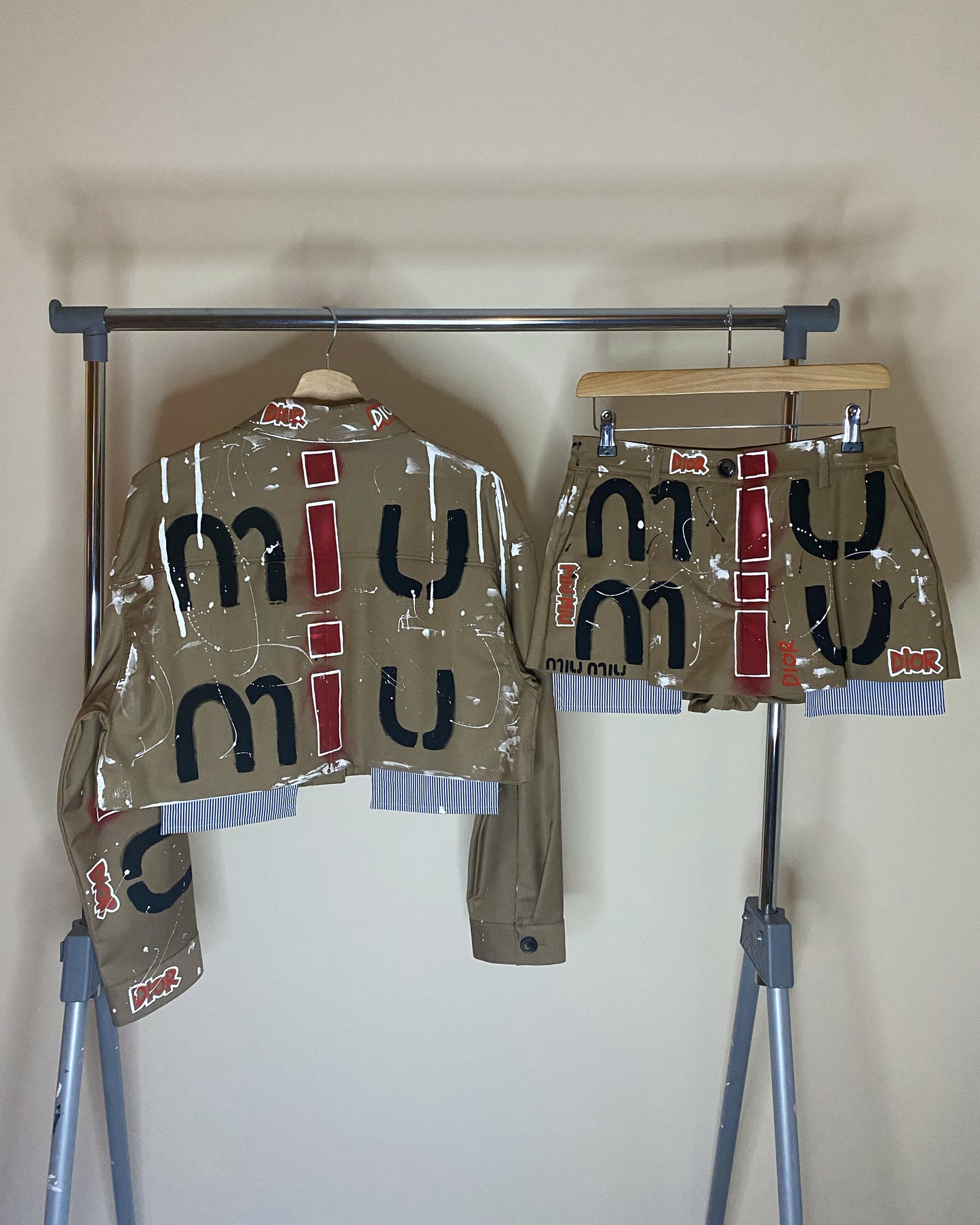 zMUIGRAFFITI’ skirt and jacket set.