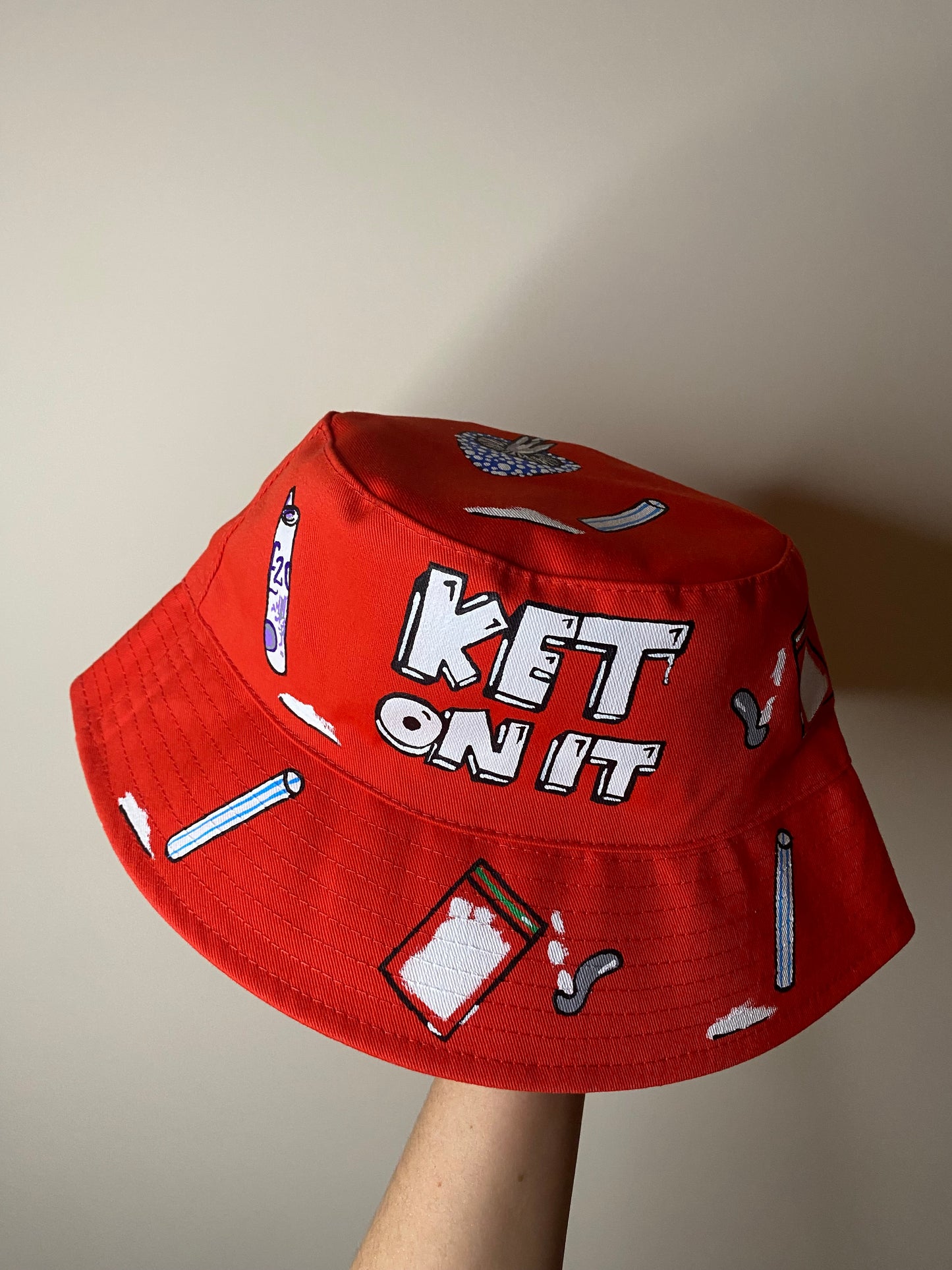 zKETONIT’ bucket hat