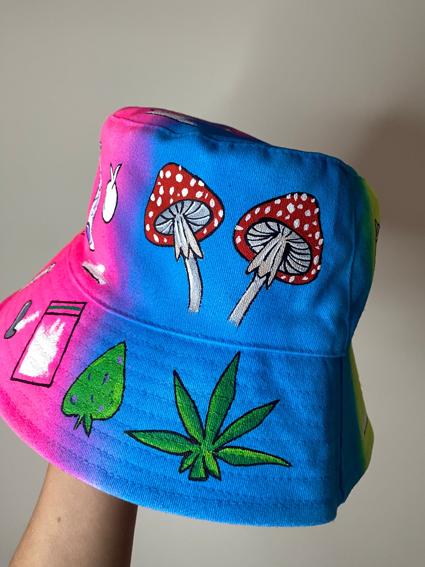 zCWH0RE’ bucket hat