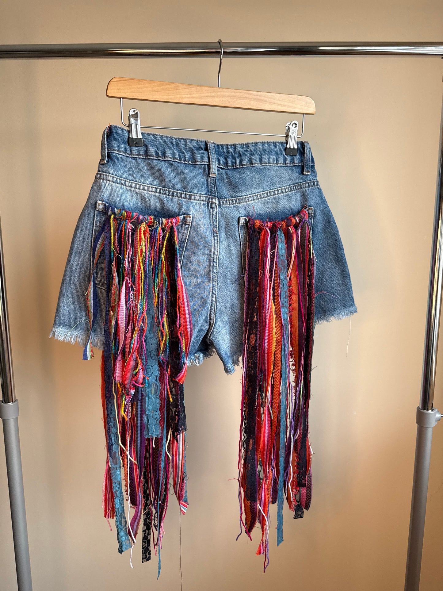aaaTASSELBoho’ denim shorts