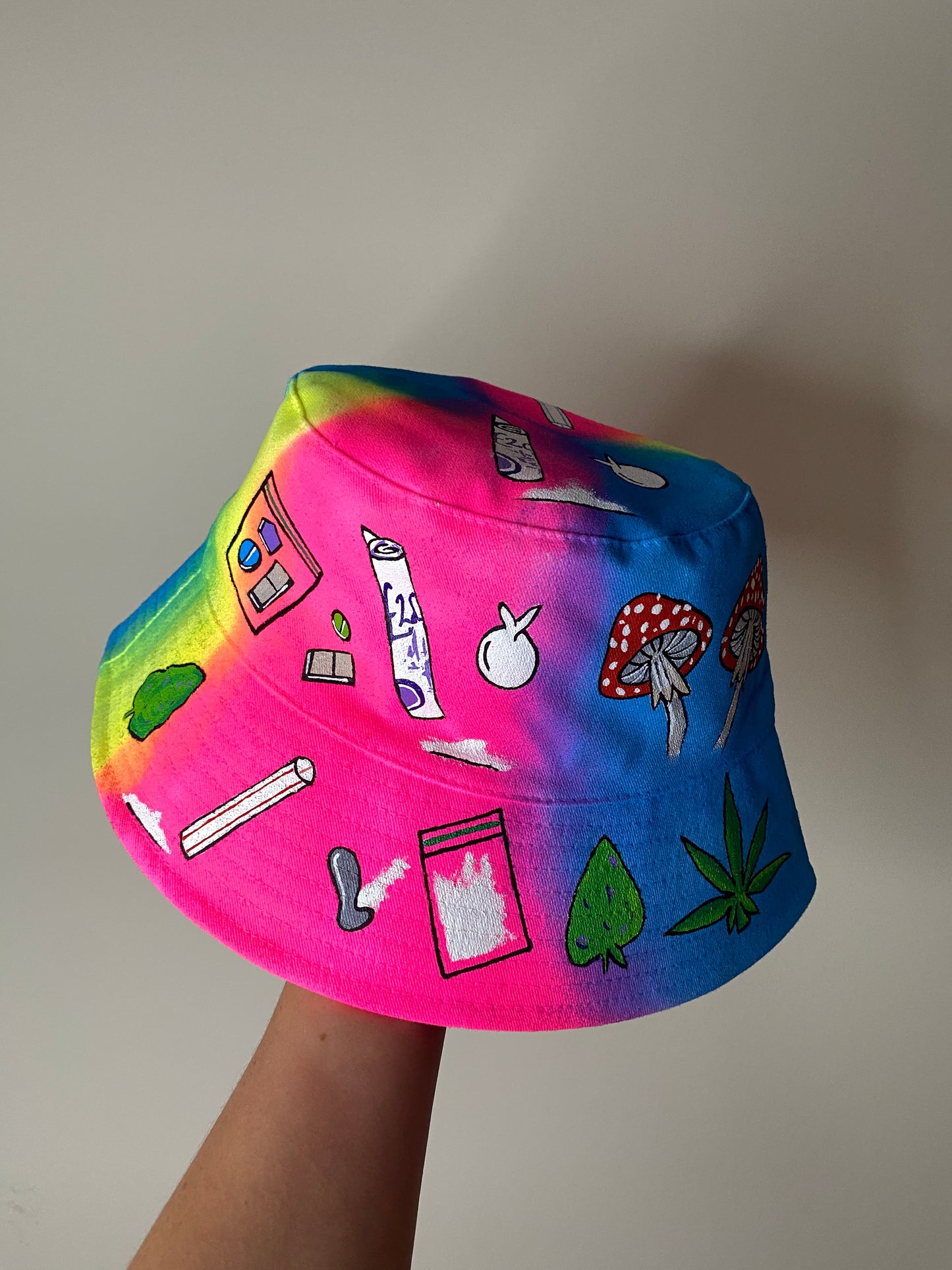 zCWH0RE’ bucket hat