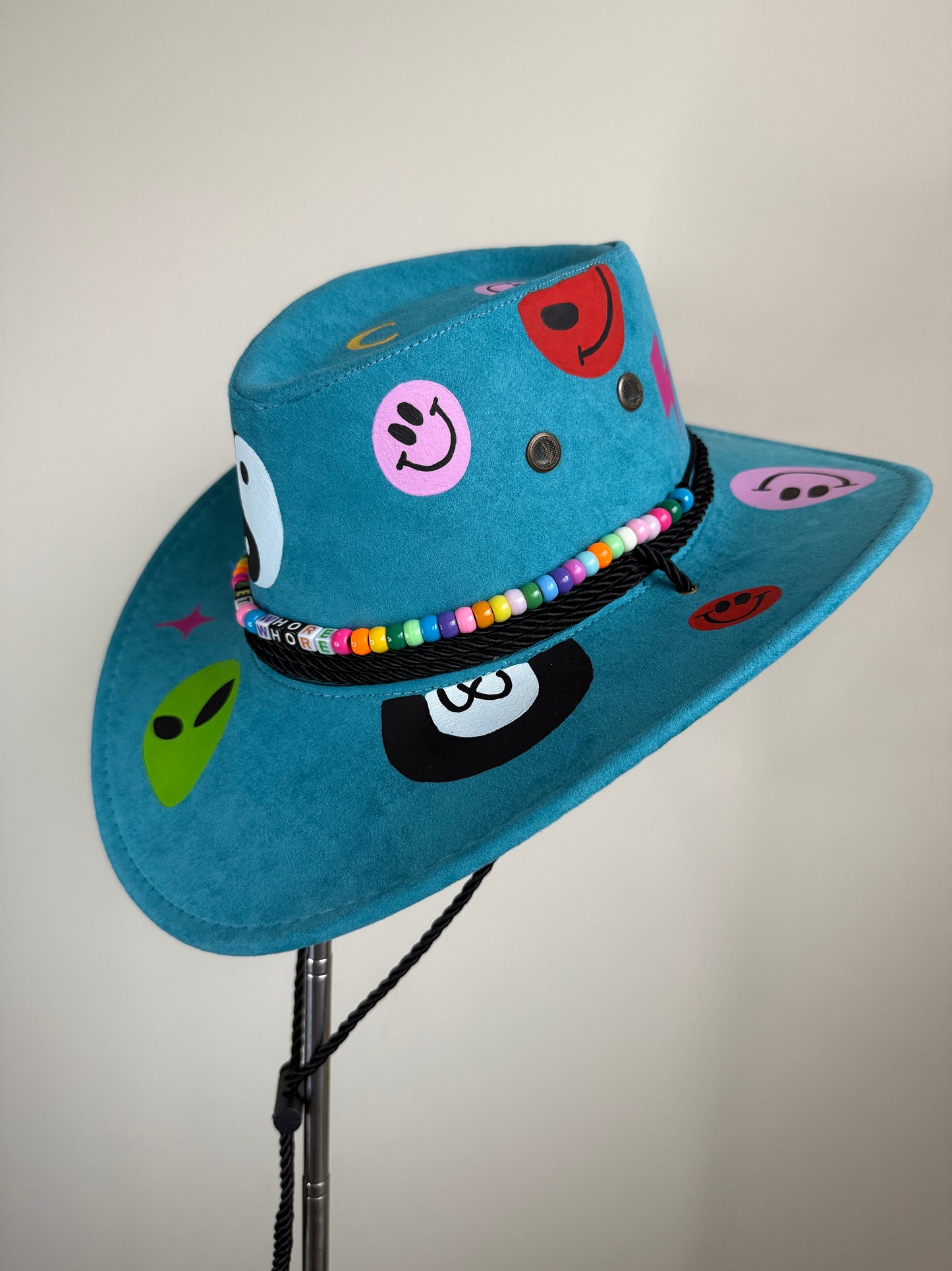 aaaK3T WH0R3’ Festival Hat