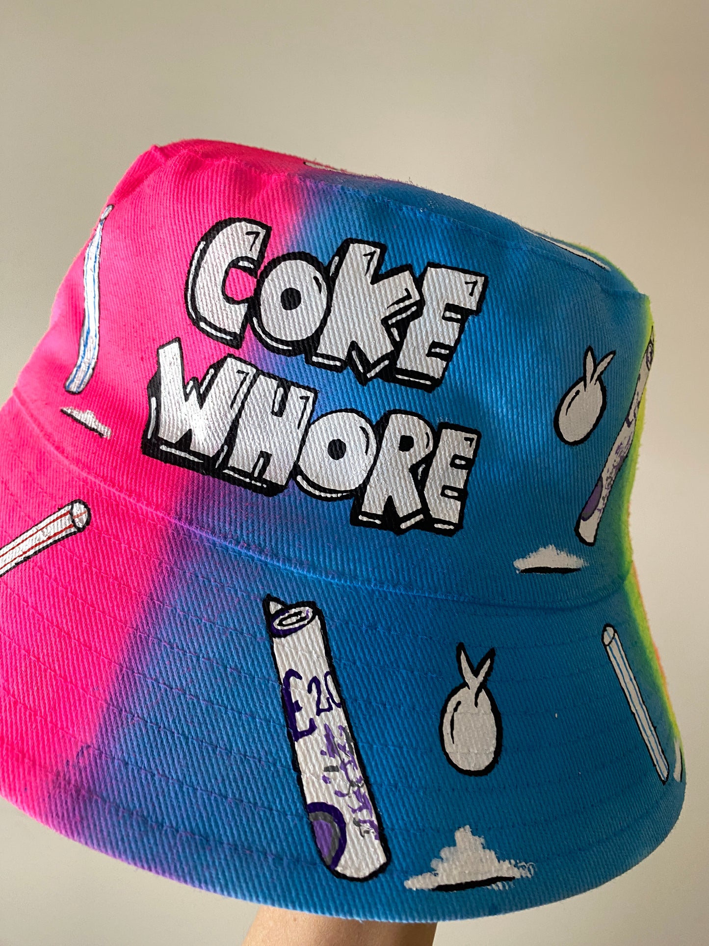 zCWH0RE’ bucket hat