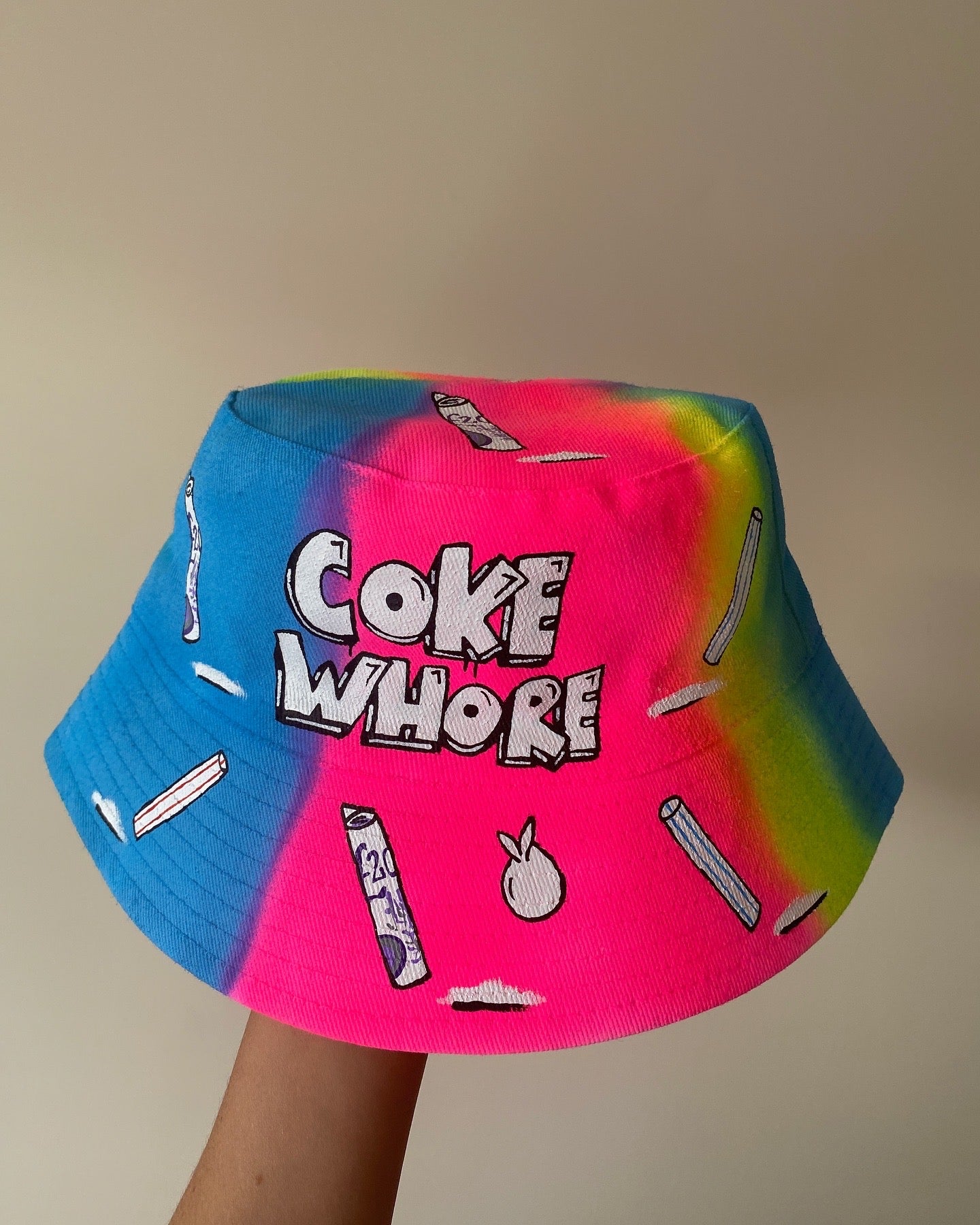 zCWH0RE’ bucket hat