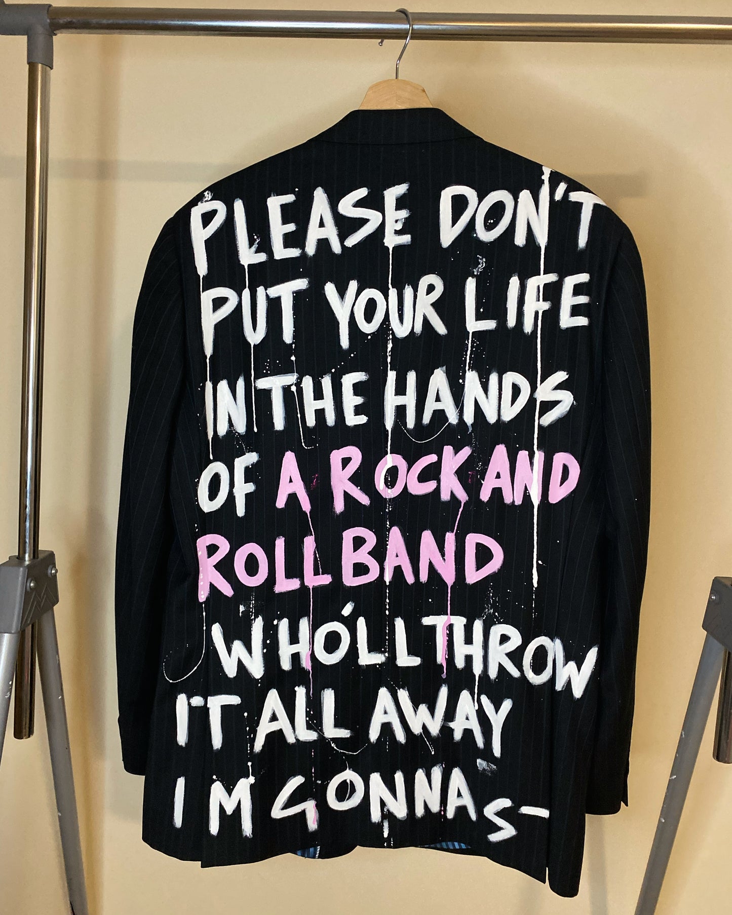 zOASISLYRICS’ blazer