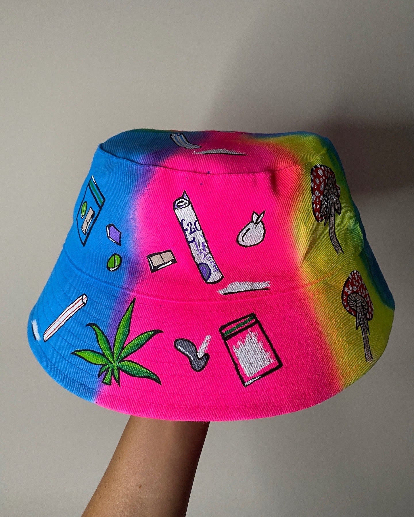 zKETONIT’ bucket hat