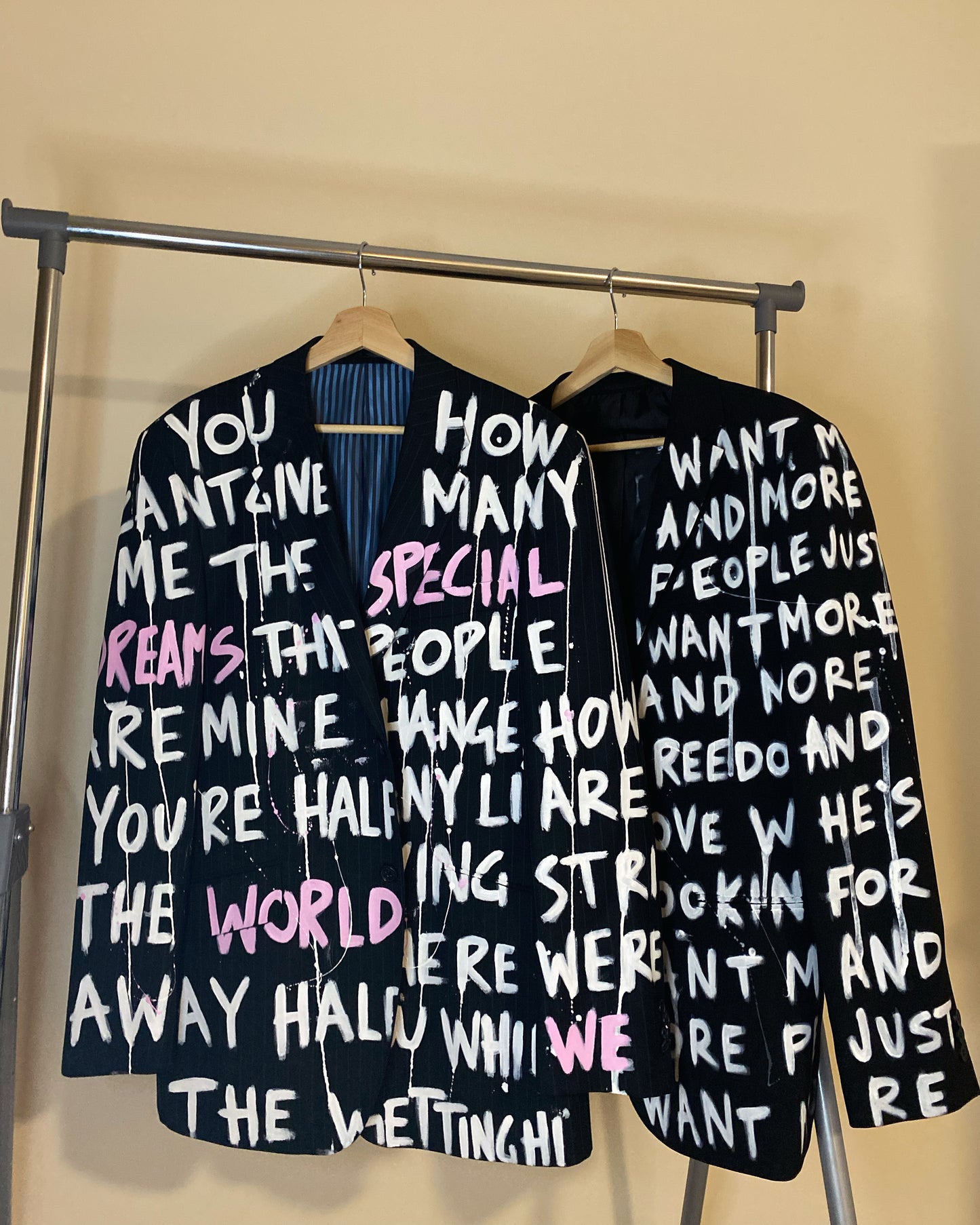 zOASISLYRICS’ blazer