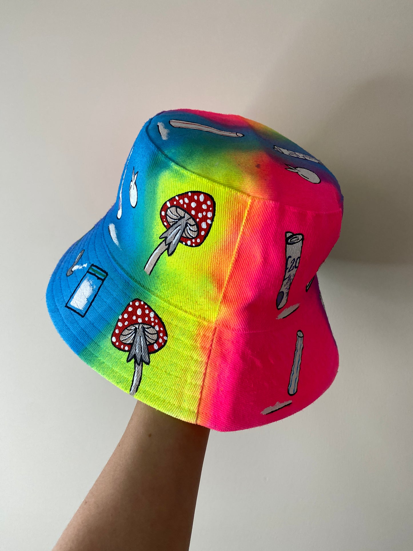 zCWH0RE’ bucket hat