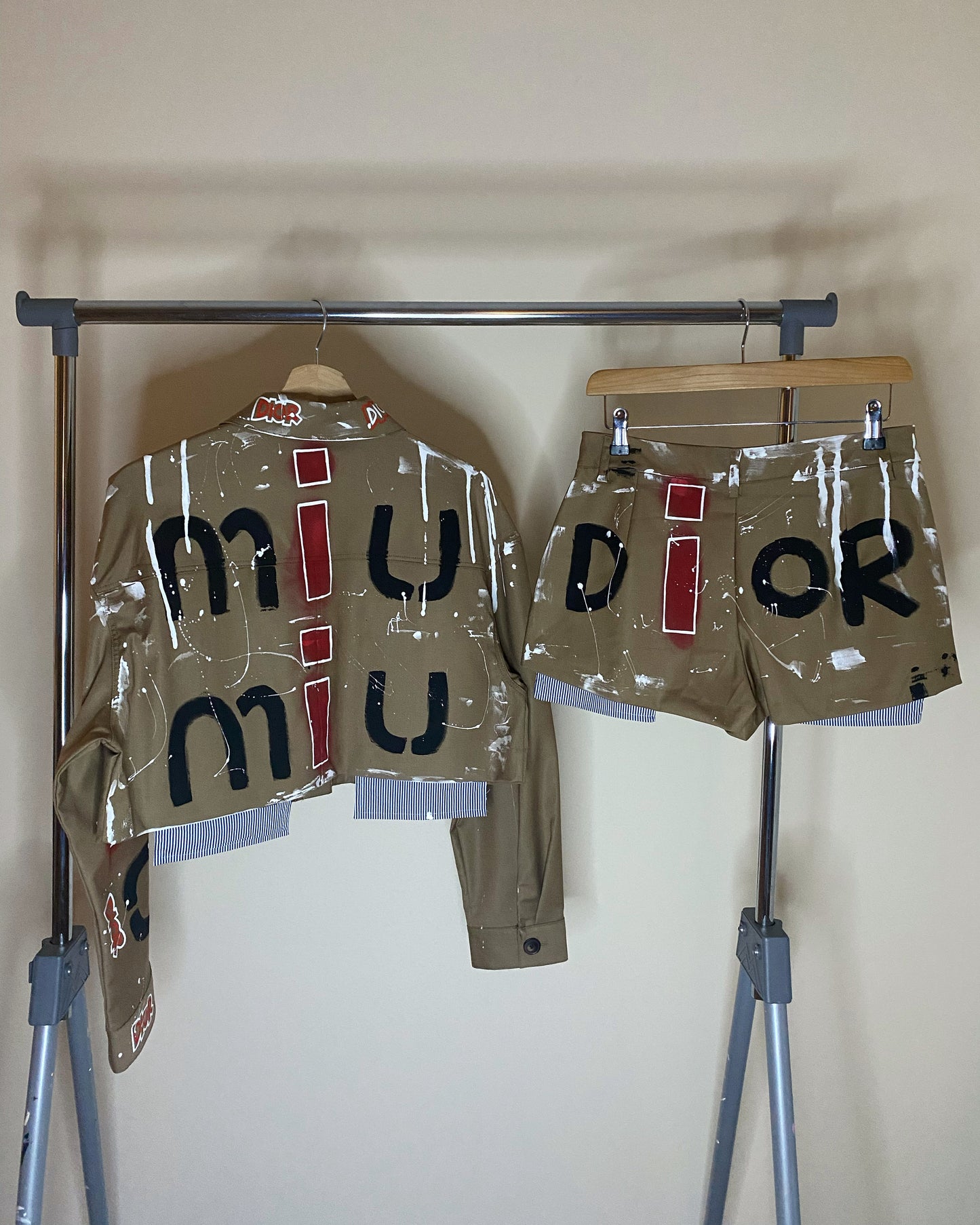 zMUIGRAFFITI’ skirt and jacket set.