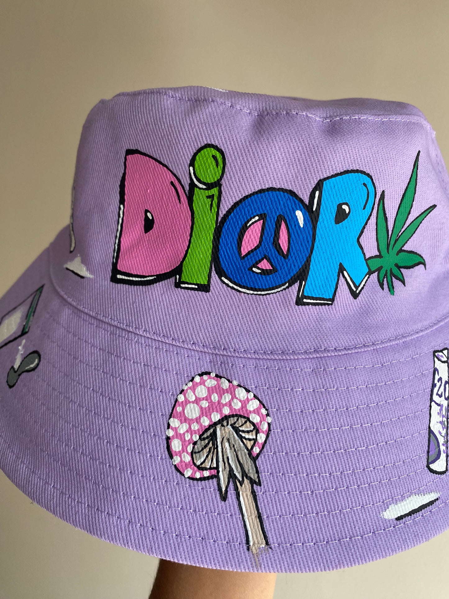 zCWH0RE’ bucket hat