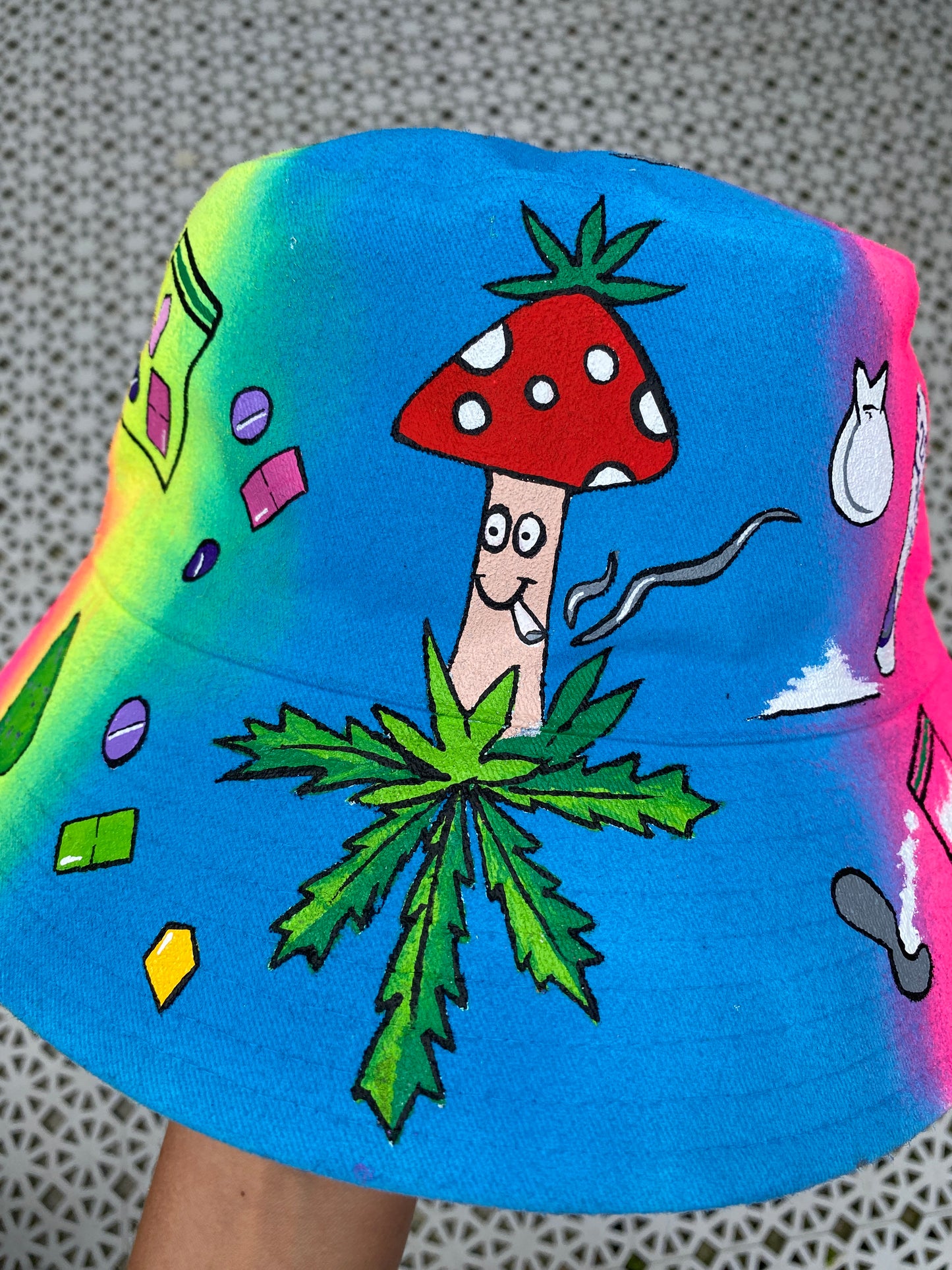 ‘zKETAM1NE’ bucket hat