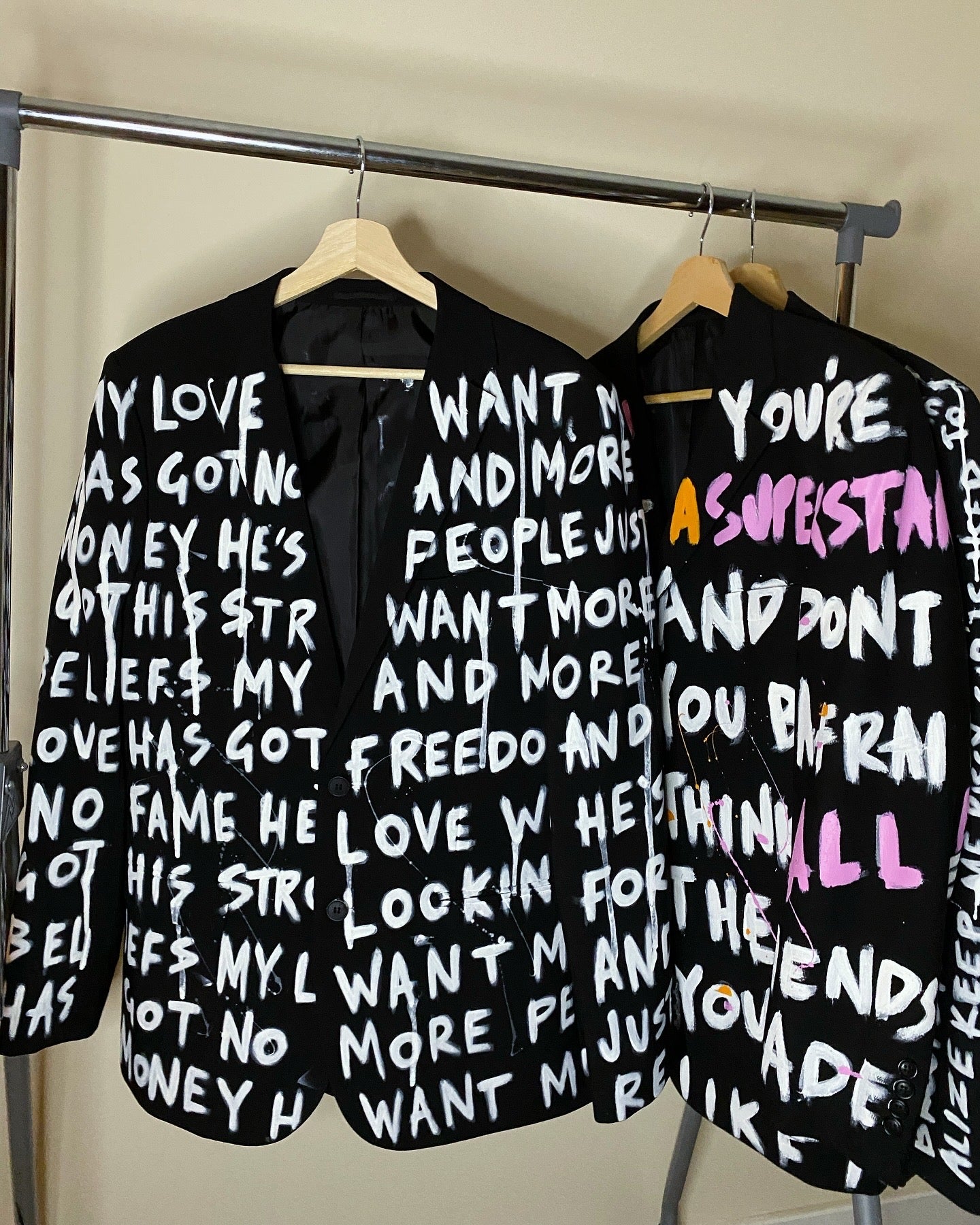zFREEDFROMDESIRE’ blazer
