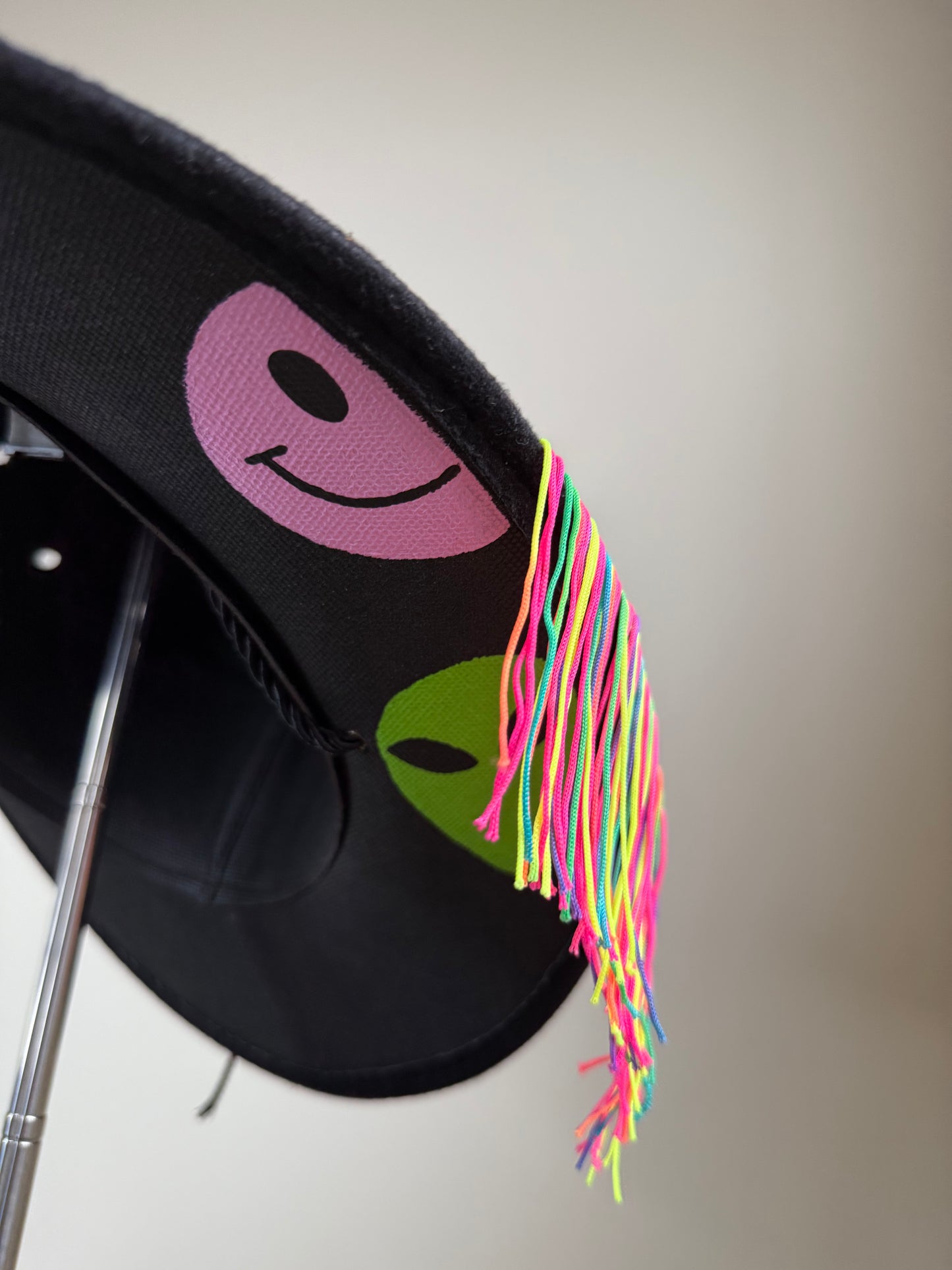 aC0KE WH0R3’ Festival Hat