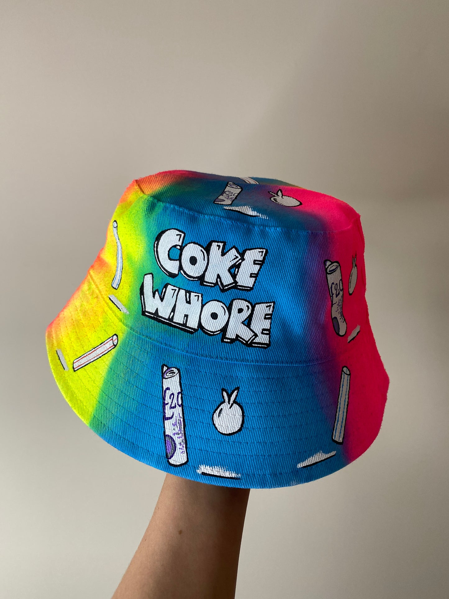 zCWH0RE’ bucket hat