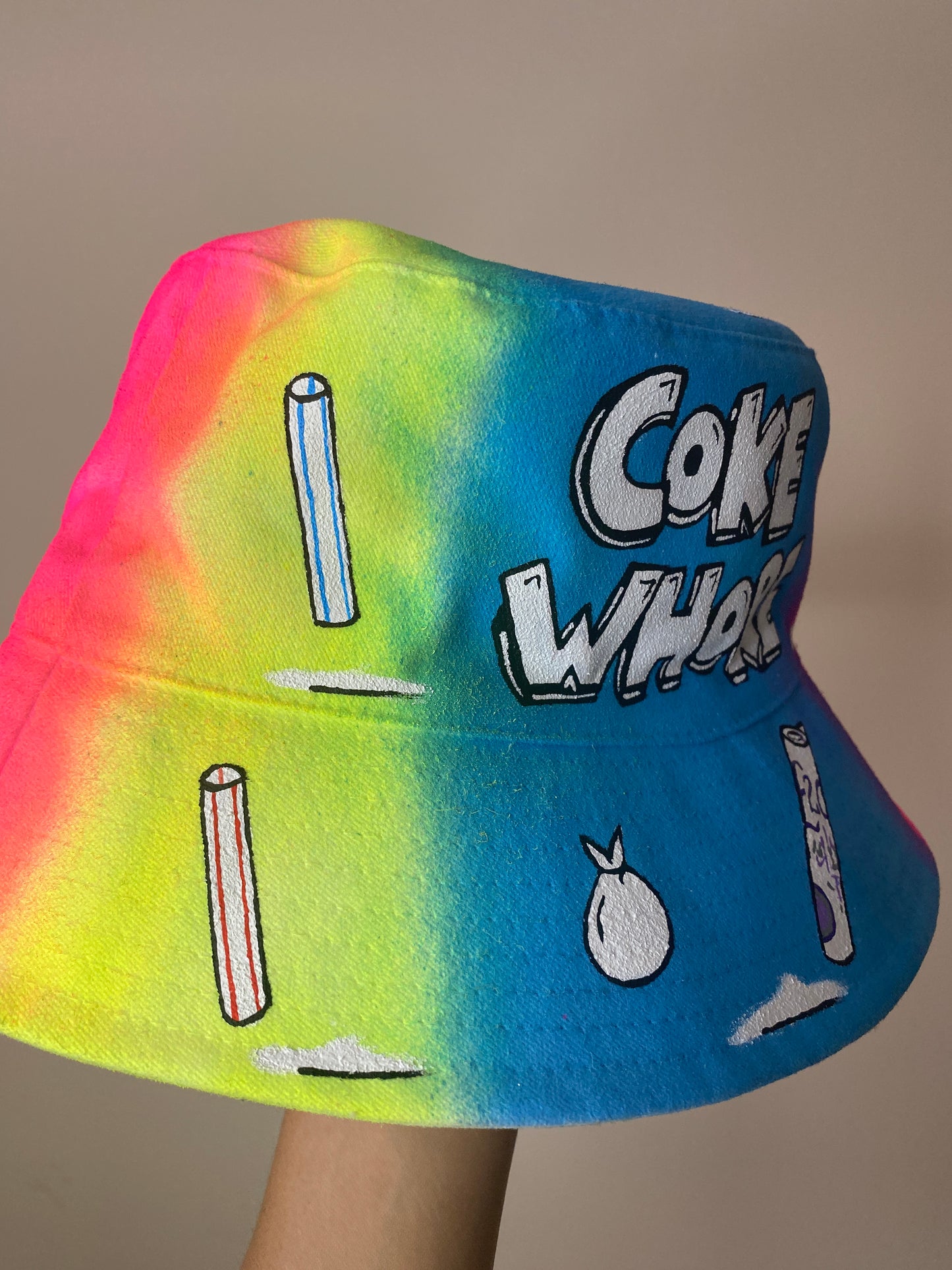 ‘zCWH0RE’ bucket hat