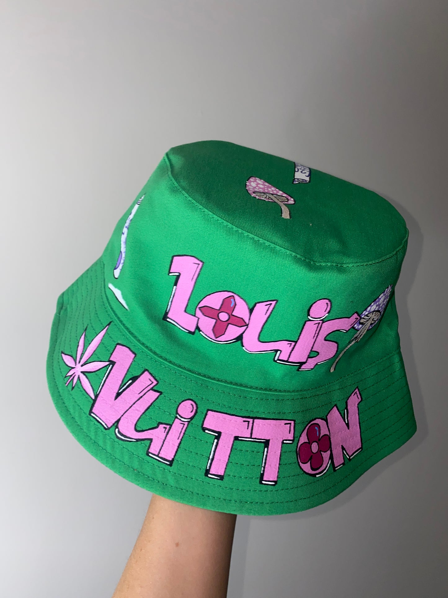 ‘zKETONIT’ bucket hat