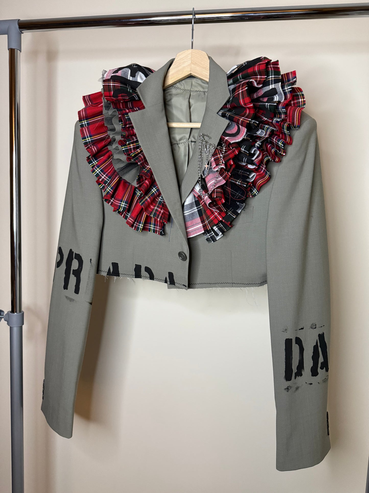 ZRuffle’ Cropped blazer