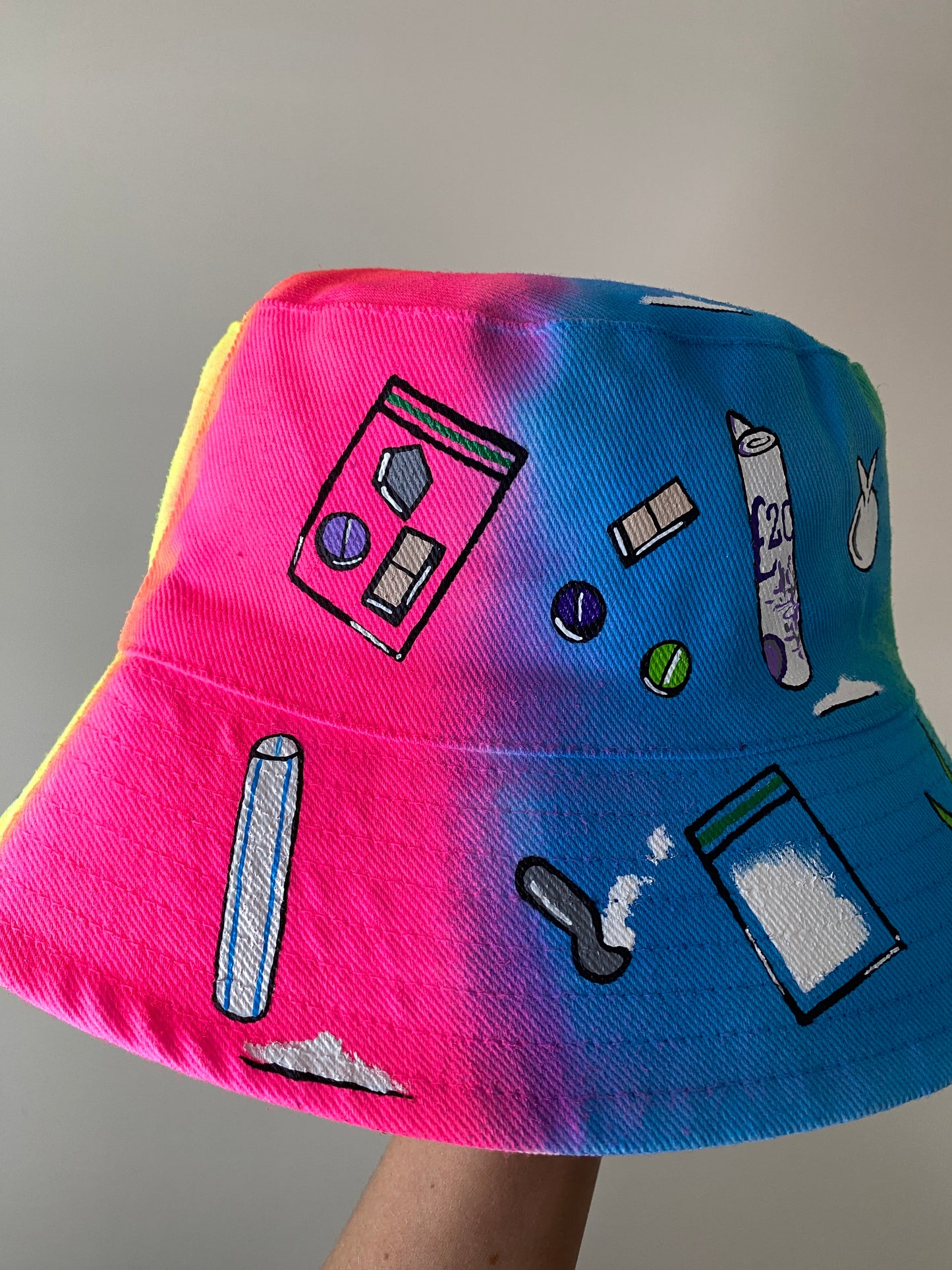 zCWH0RE’ bucket hat