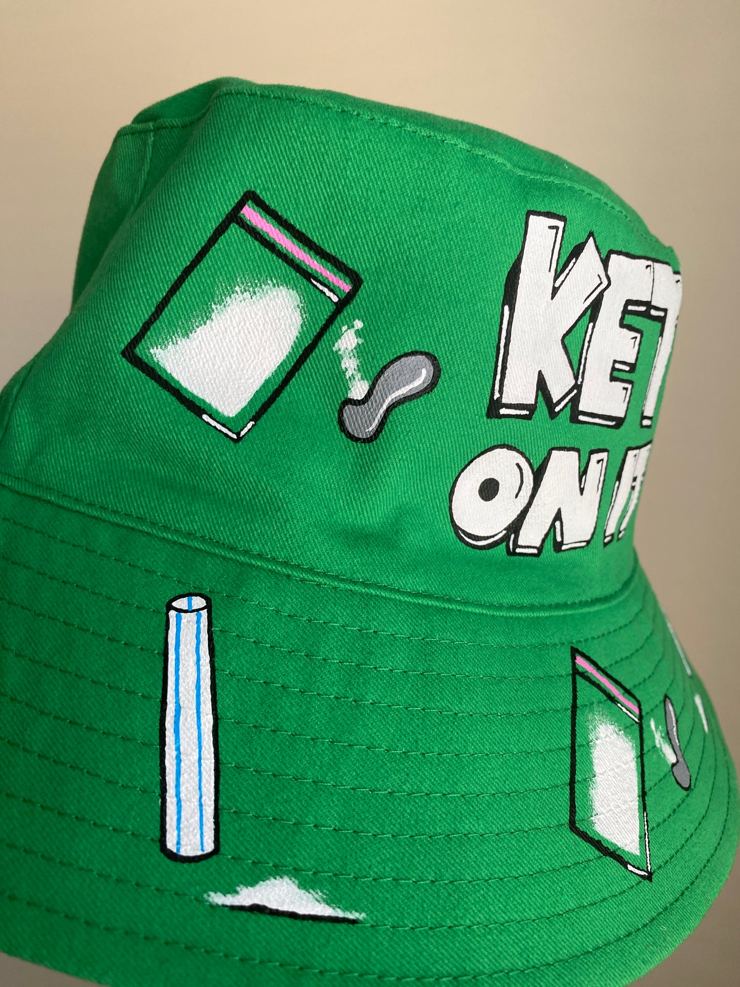 ‘zKETONIT’ bucket hat
