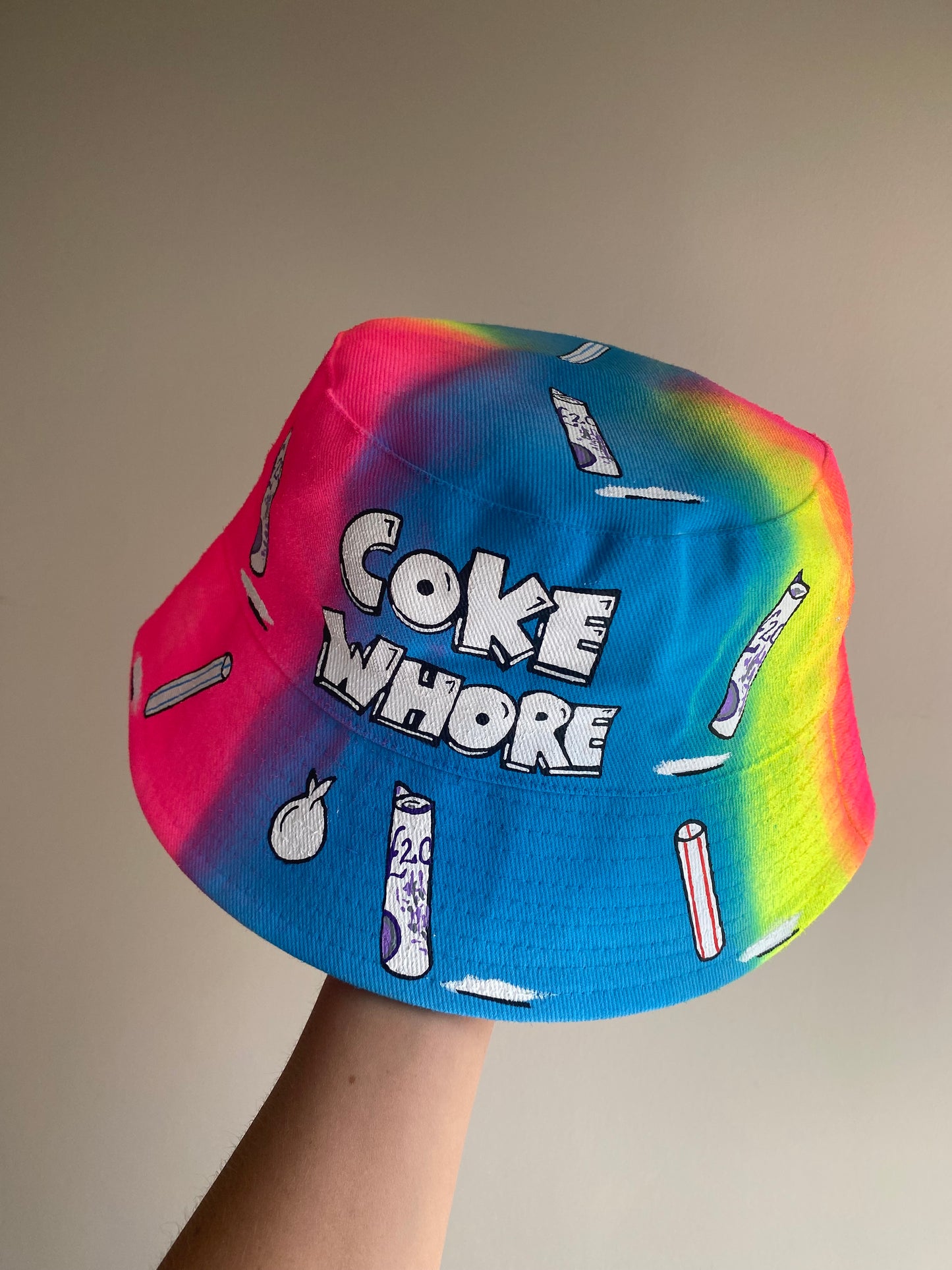 zCWH0RE’ bucket hat