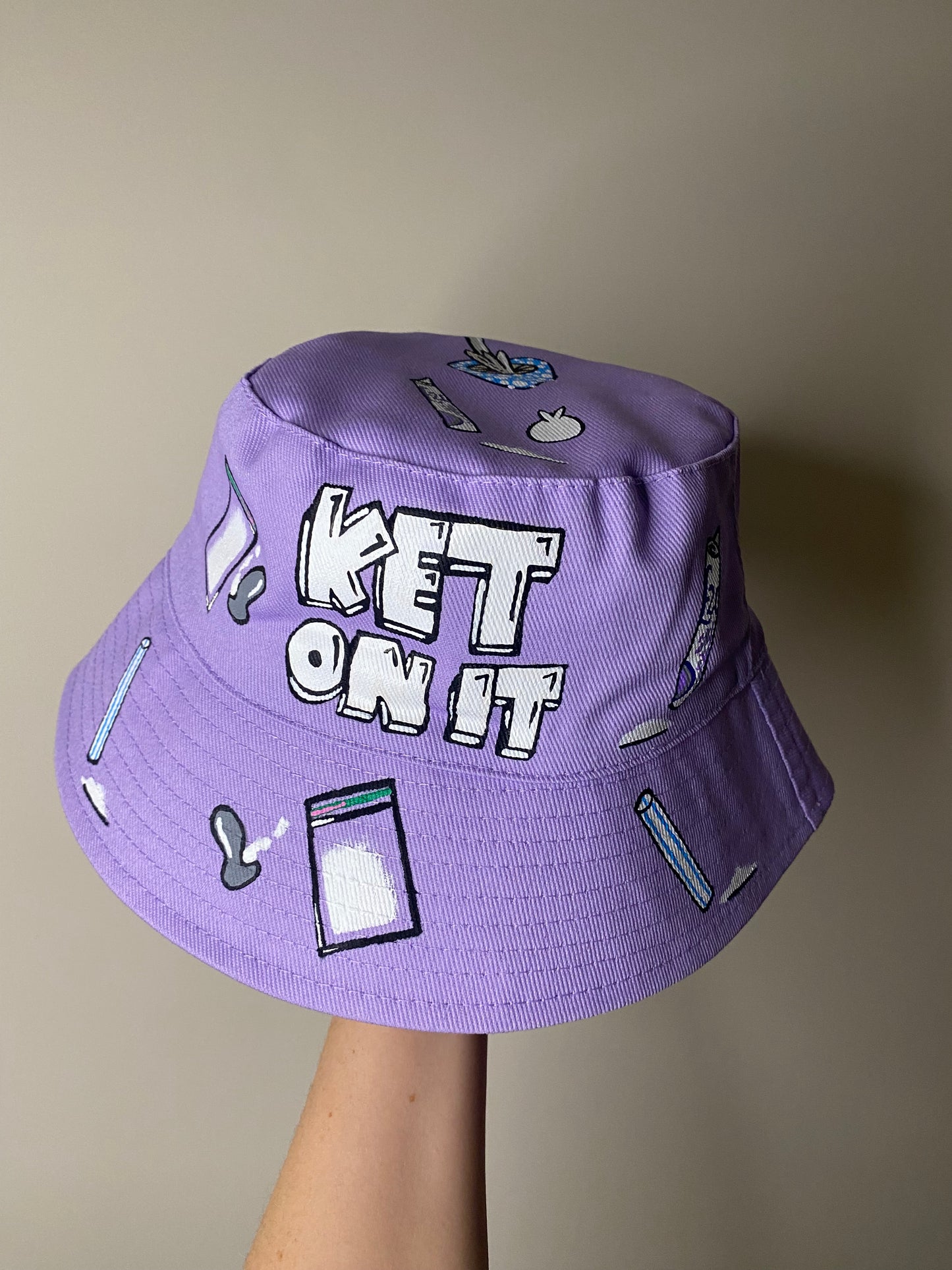 zKETONIT’ bucket hat