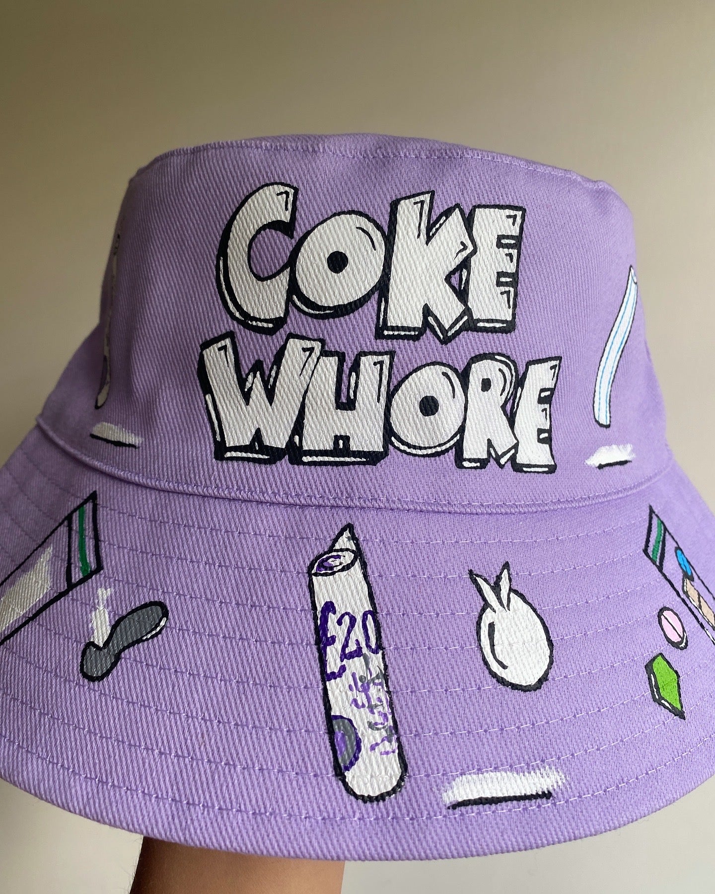 ‘zCWH0RE’ bucket hat