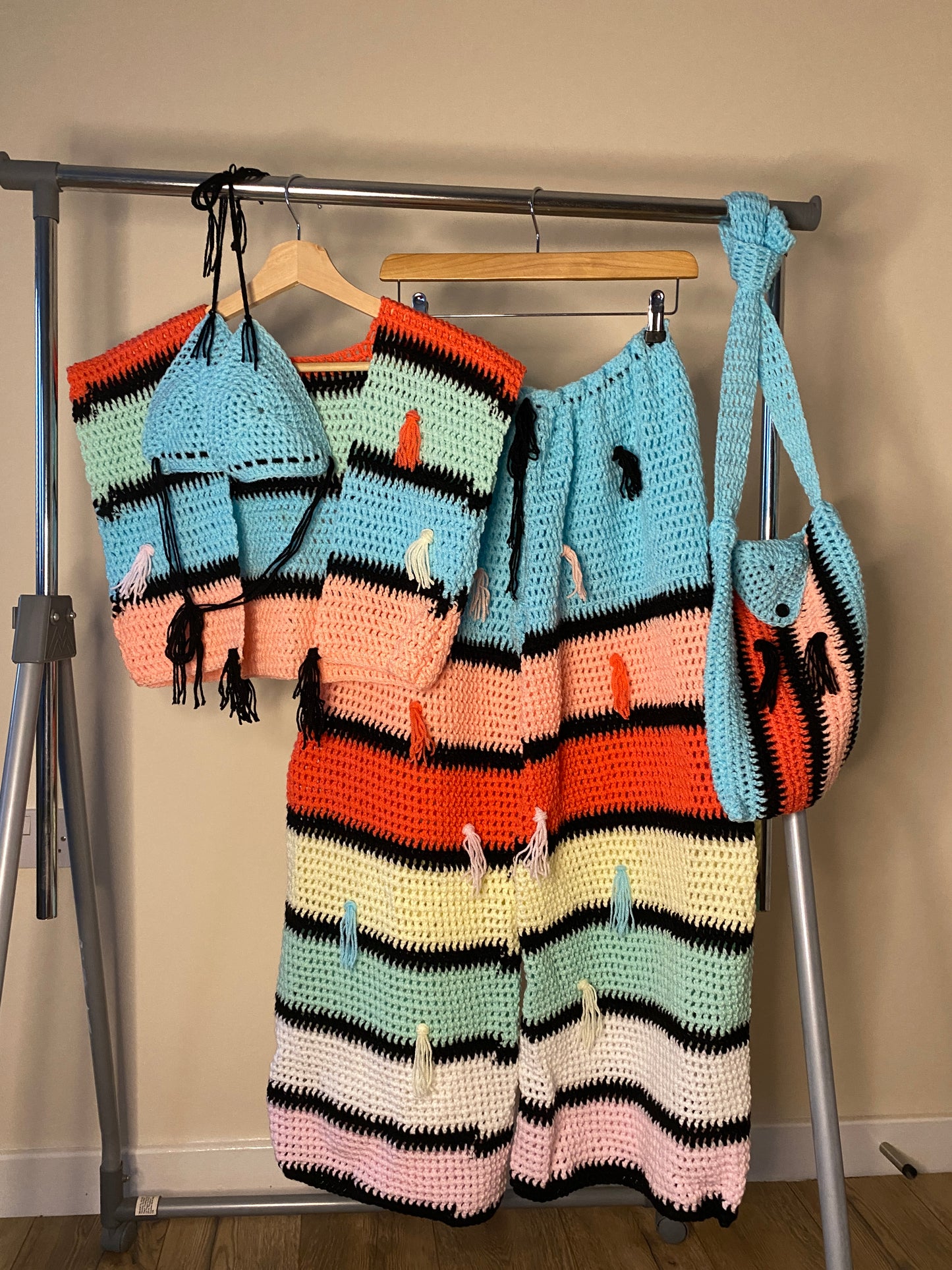 crochet 4 piece’ SET
