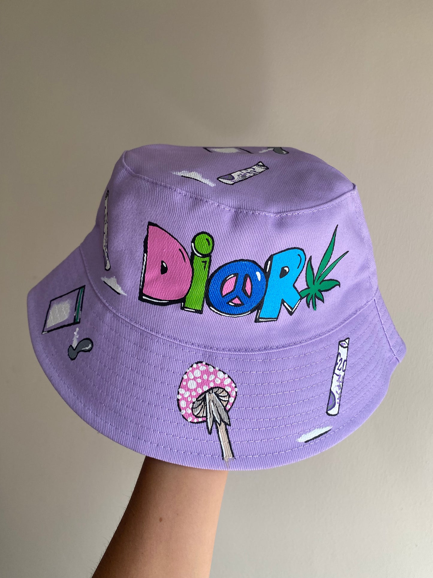 zCWH0RE’ bucket hat