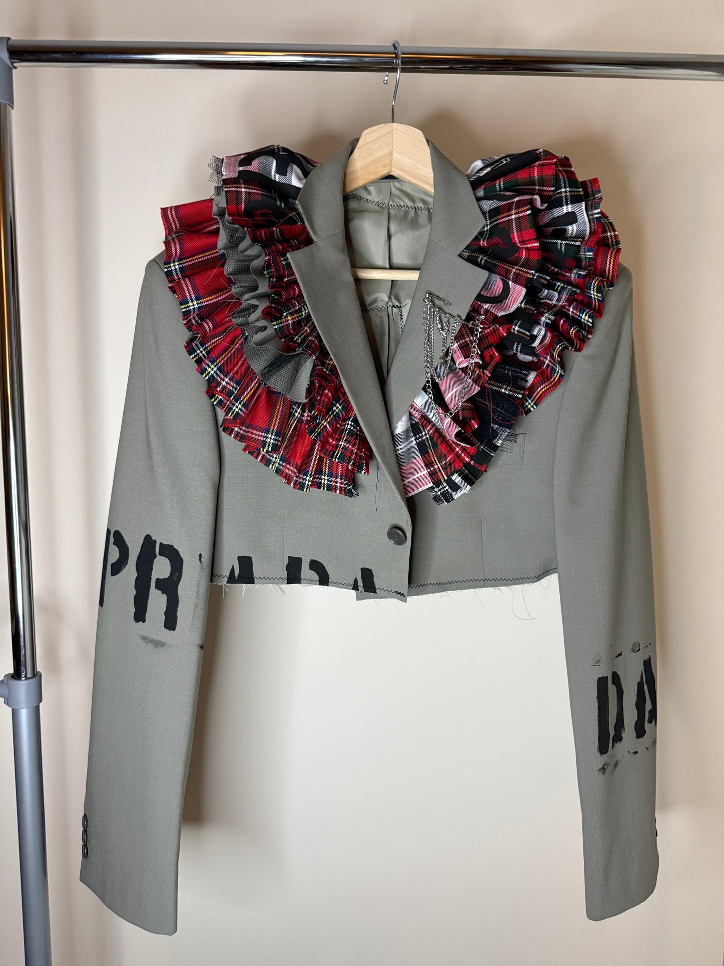 ZRuffle’ Cropped blazer