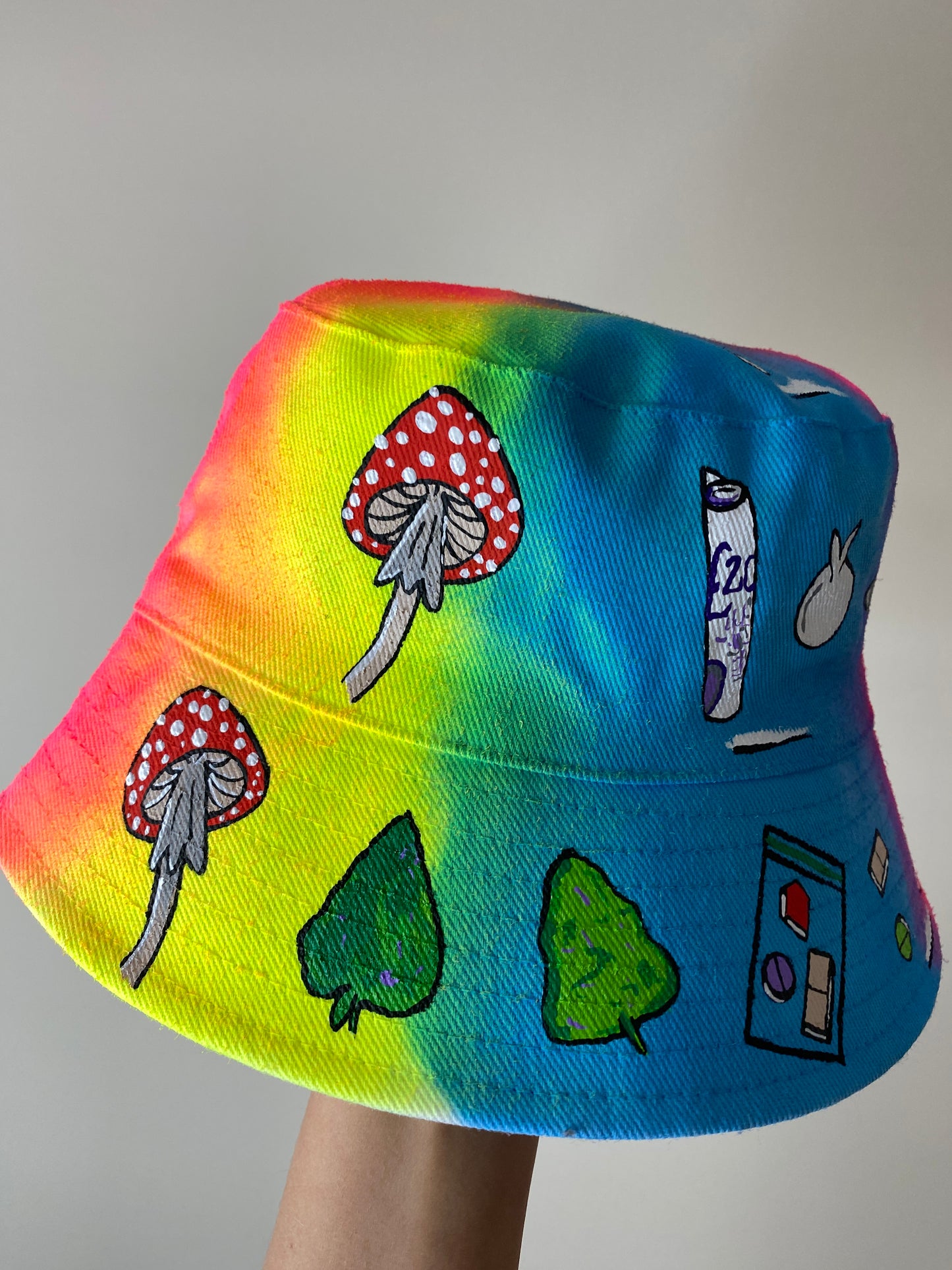 zCWH0RE’ bucket hat