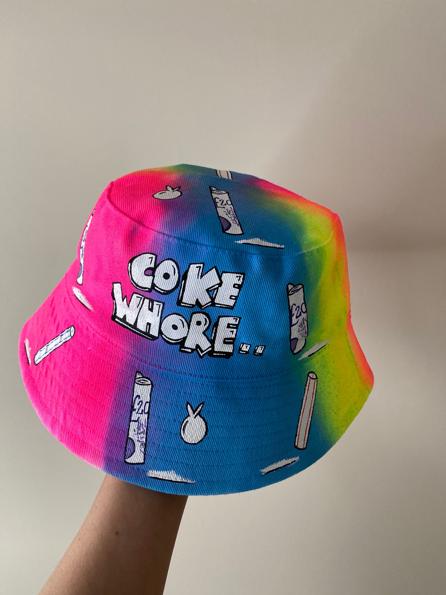 zCWH0RE’ bucket hat