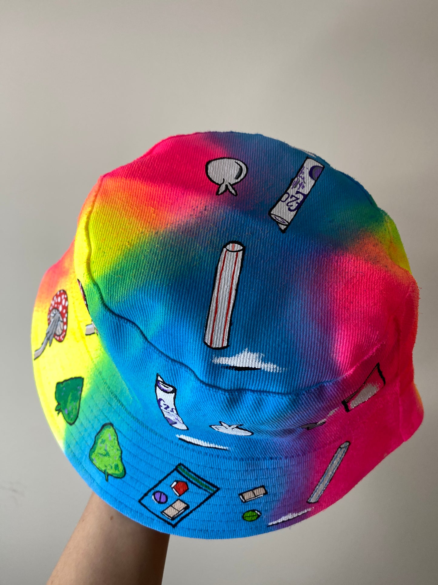zCWH0RE’ bucket hat