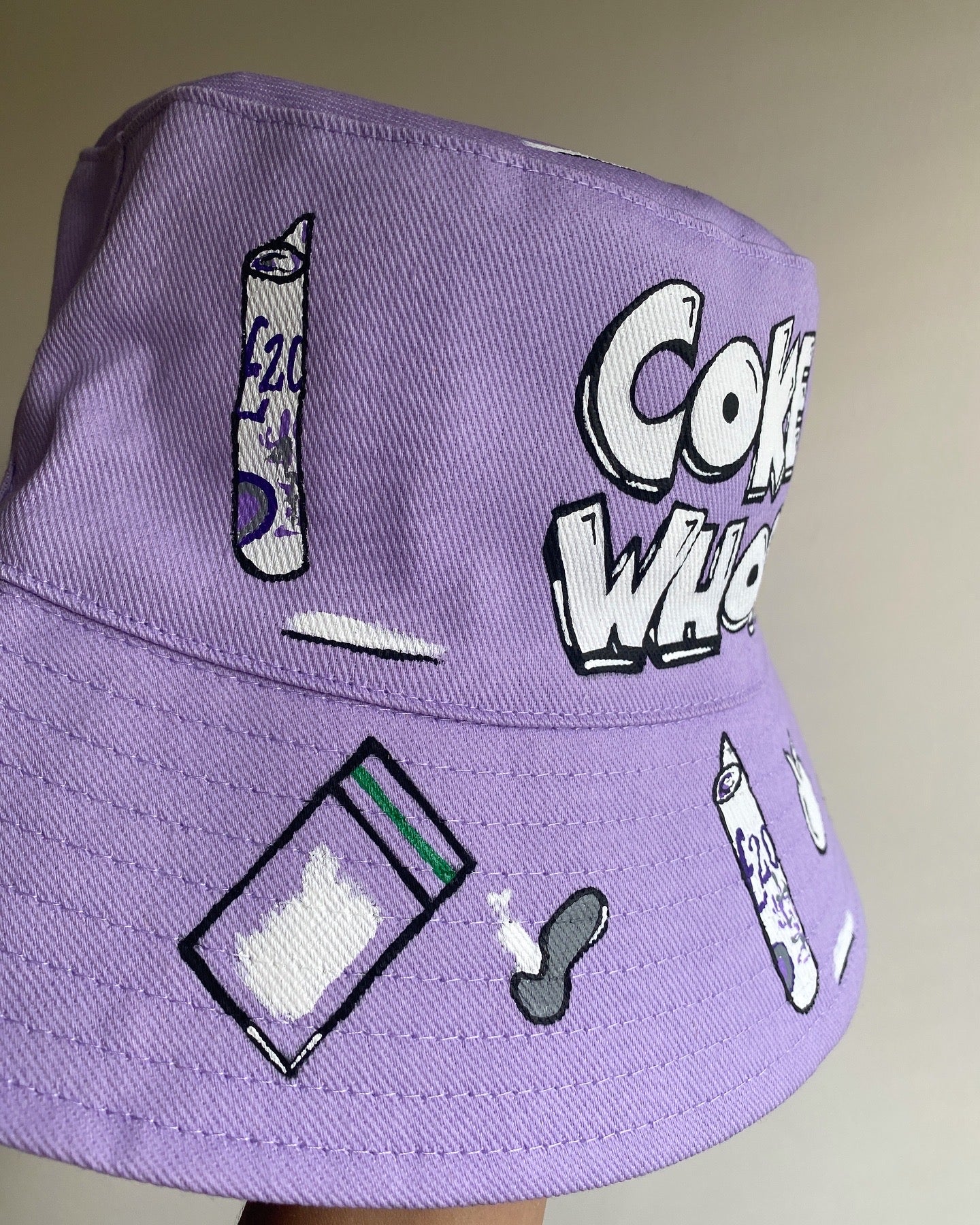 ‘zCWH0RE’ bucket hat