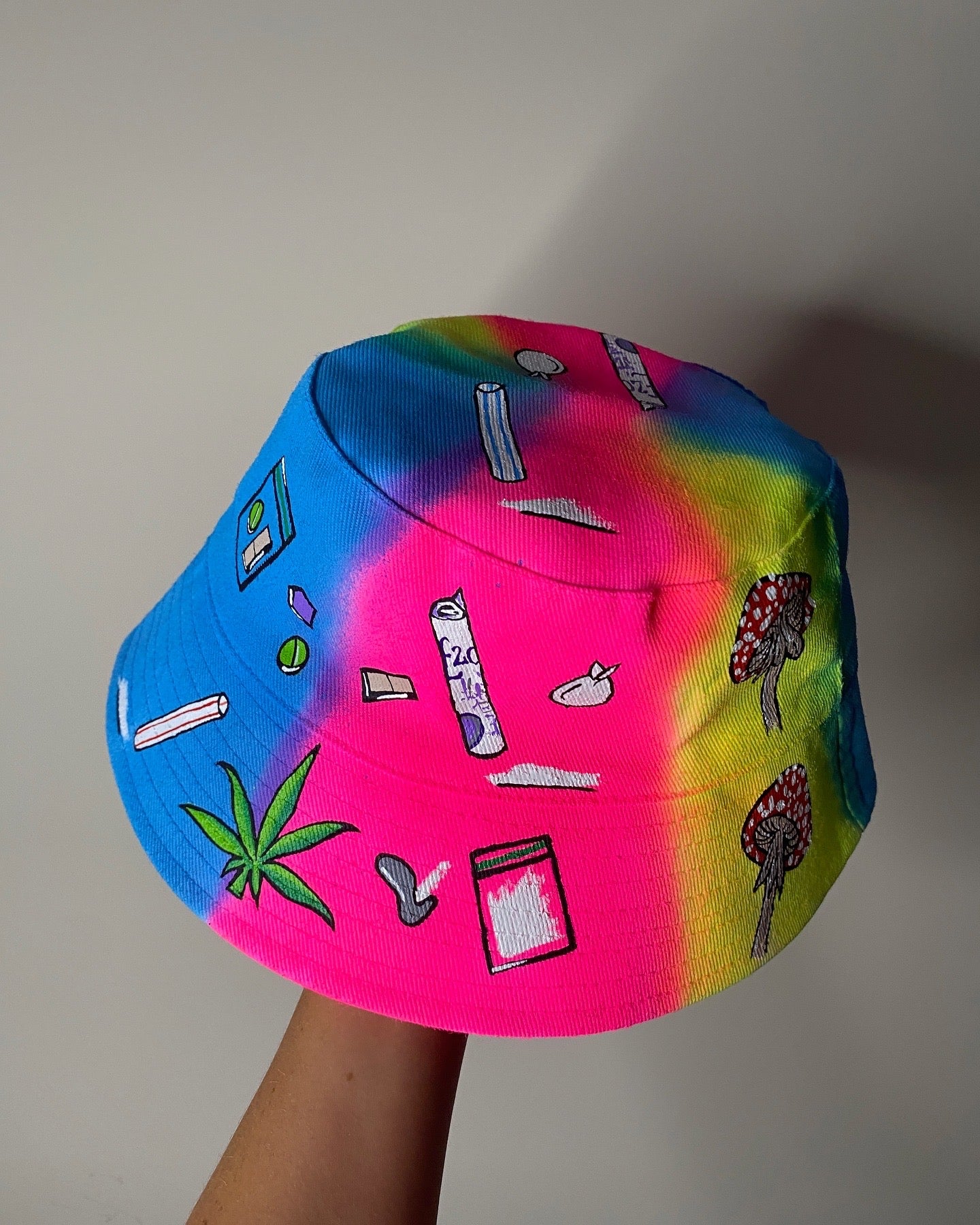 zKETONIT’ bucket hat