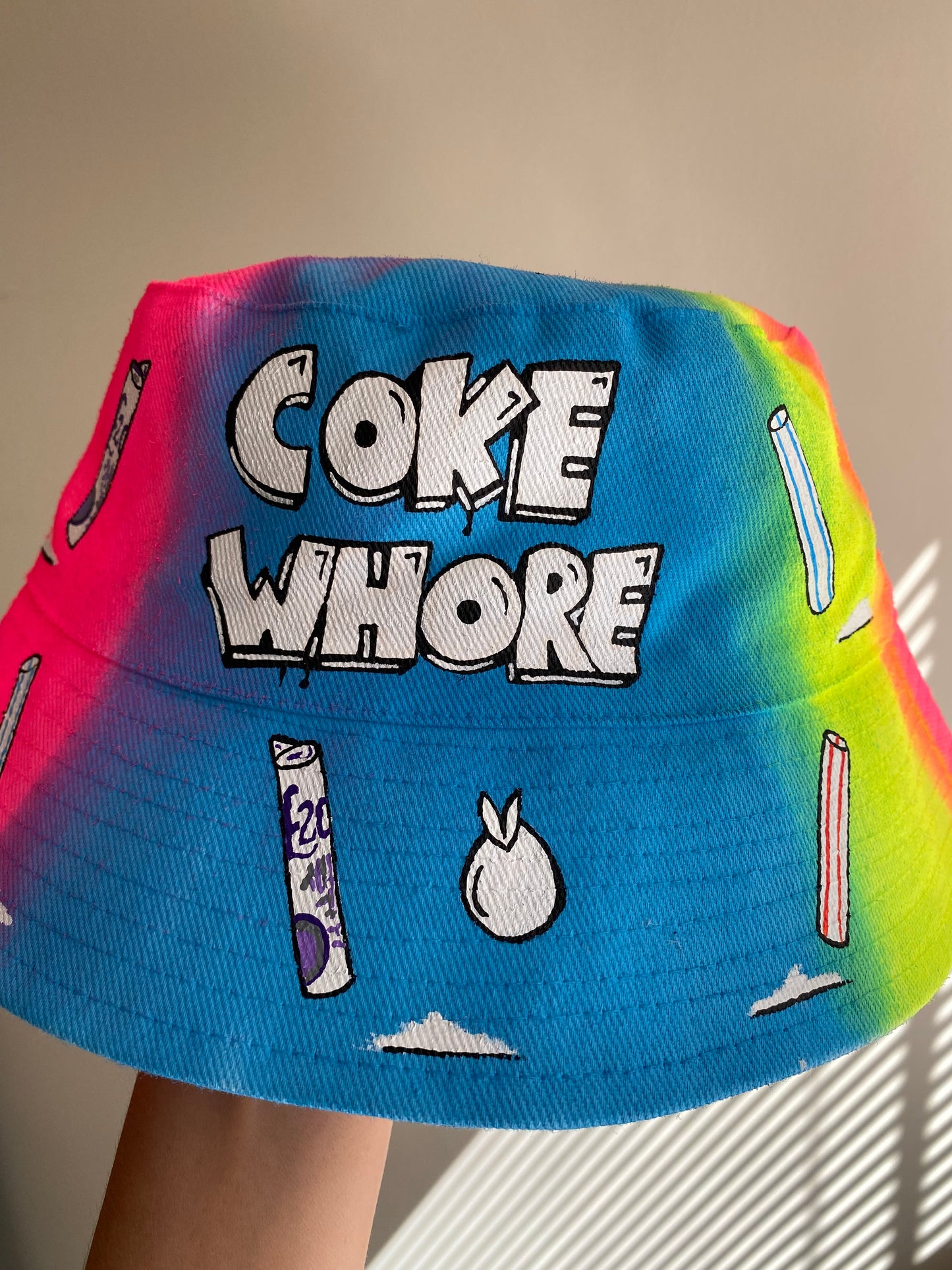 zCWH0RE’ bucket hat