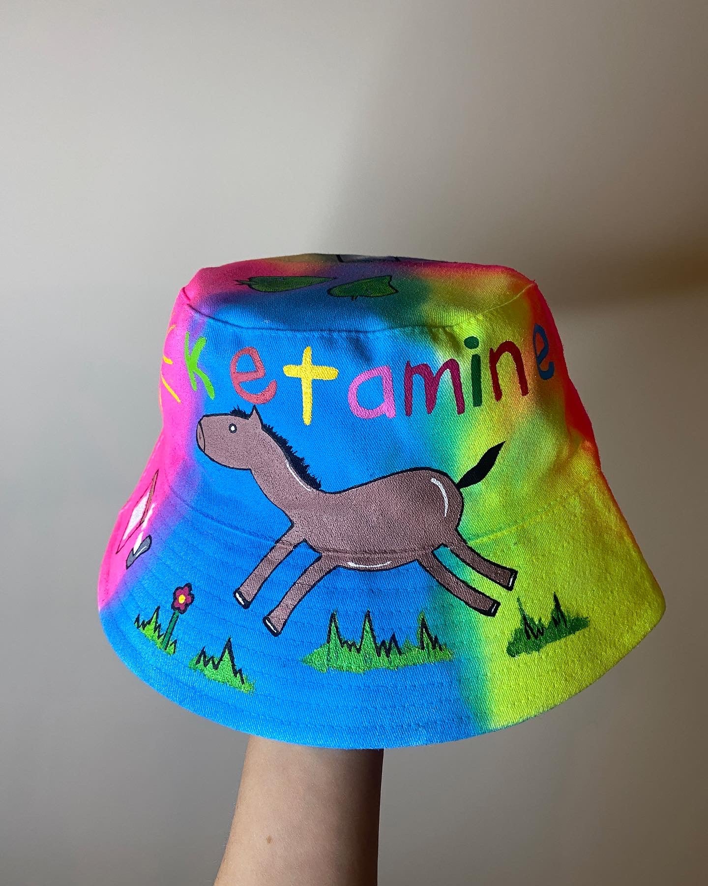 ‘zKETAM1NE’ bucket hat