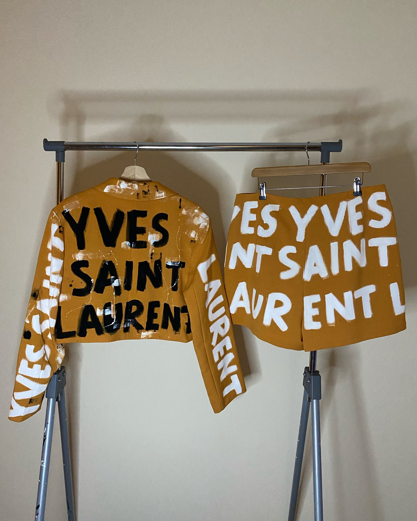 aaYSL’ shorts and blazer set.