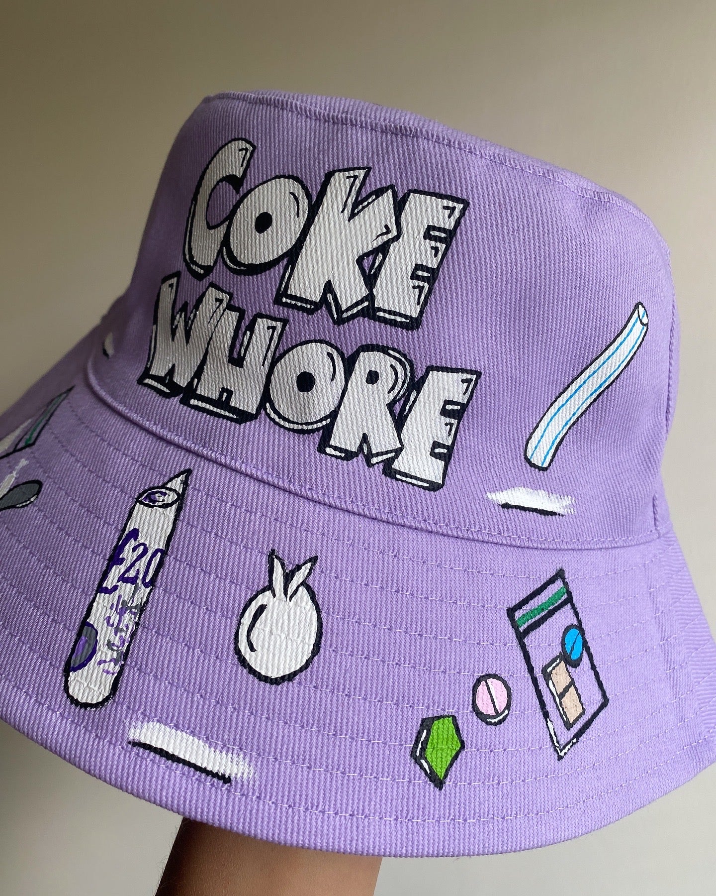 ‘zCWH0RE’ bucket hat