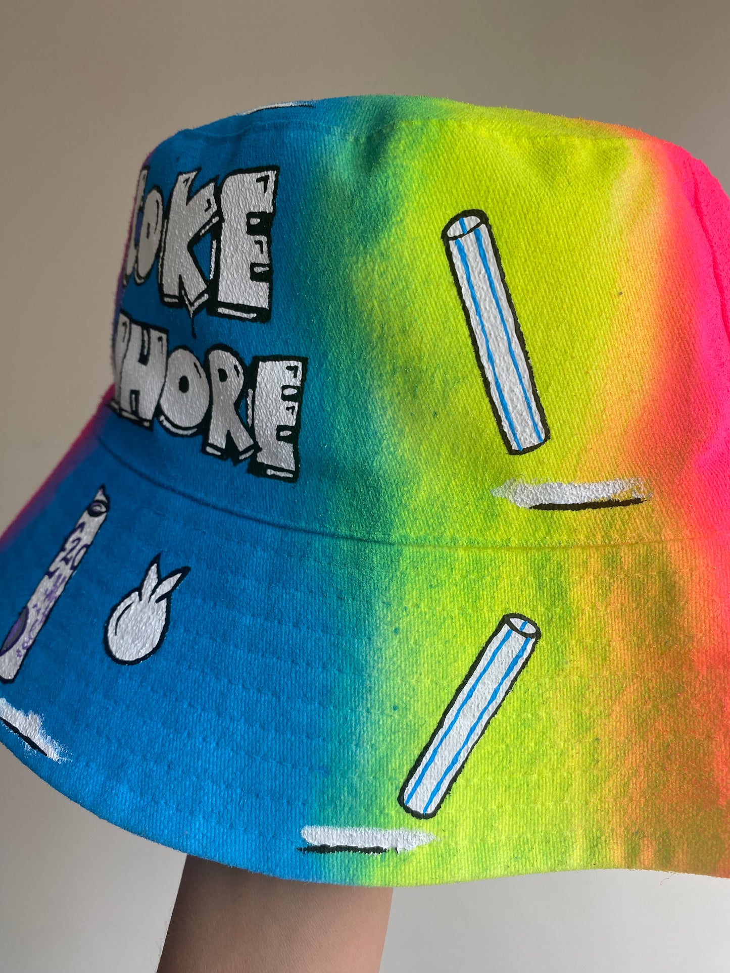 ‘zCWH0RE’ bucket hat