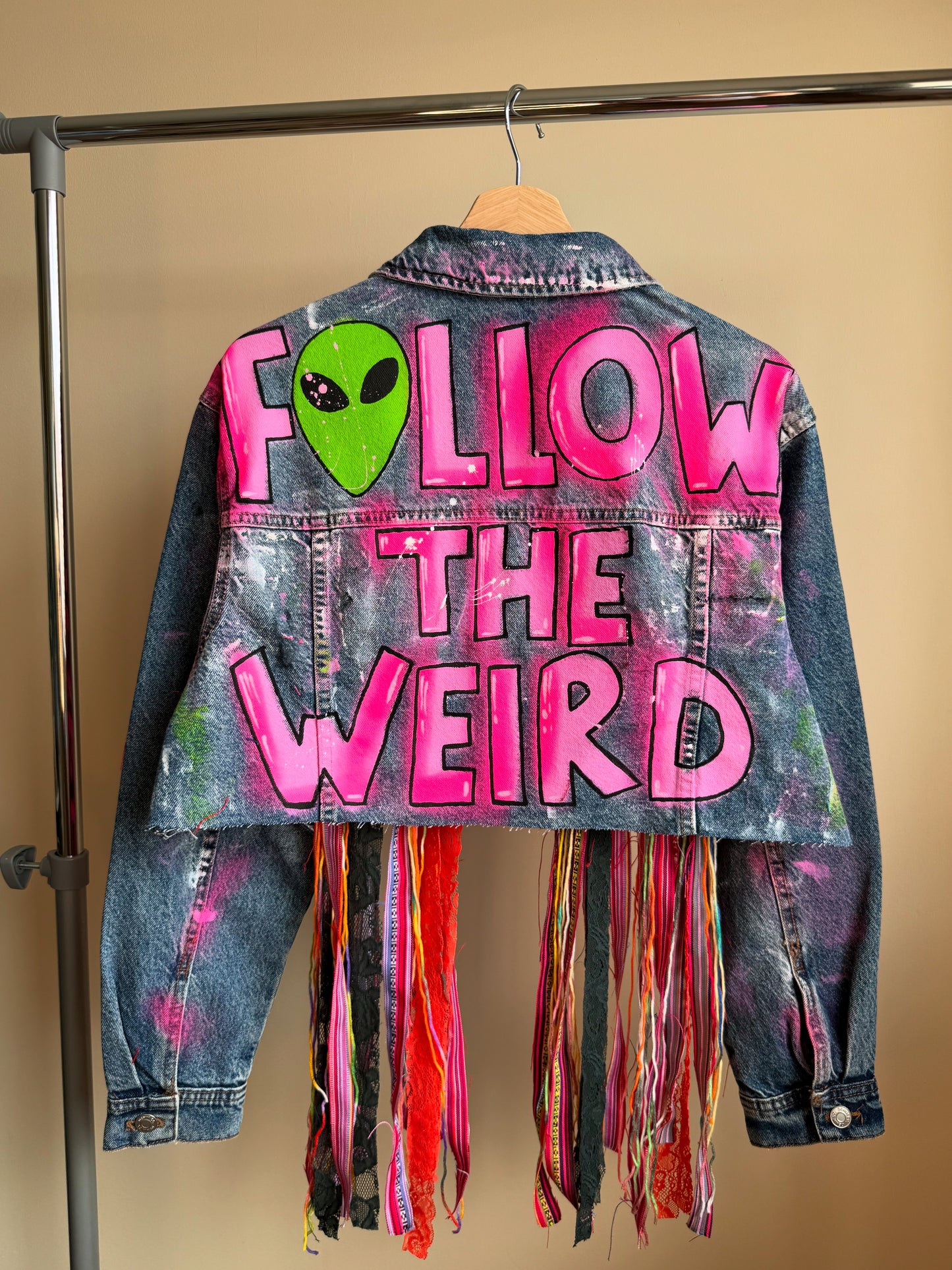 zFOLLOWTHEWEIRD’ adults cropped denim jacket