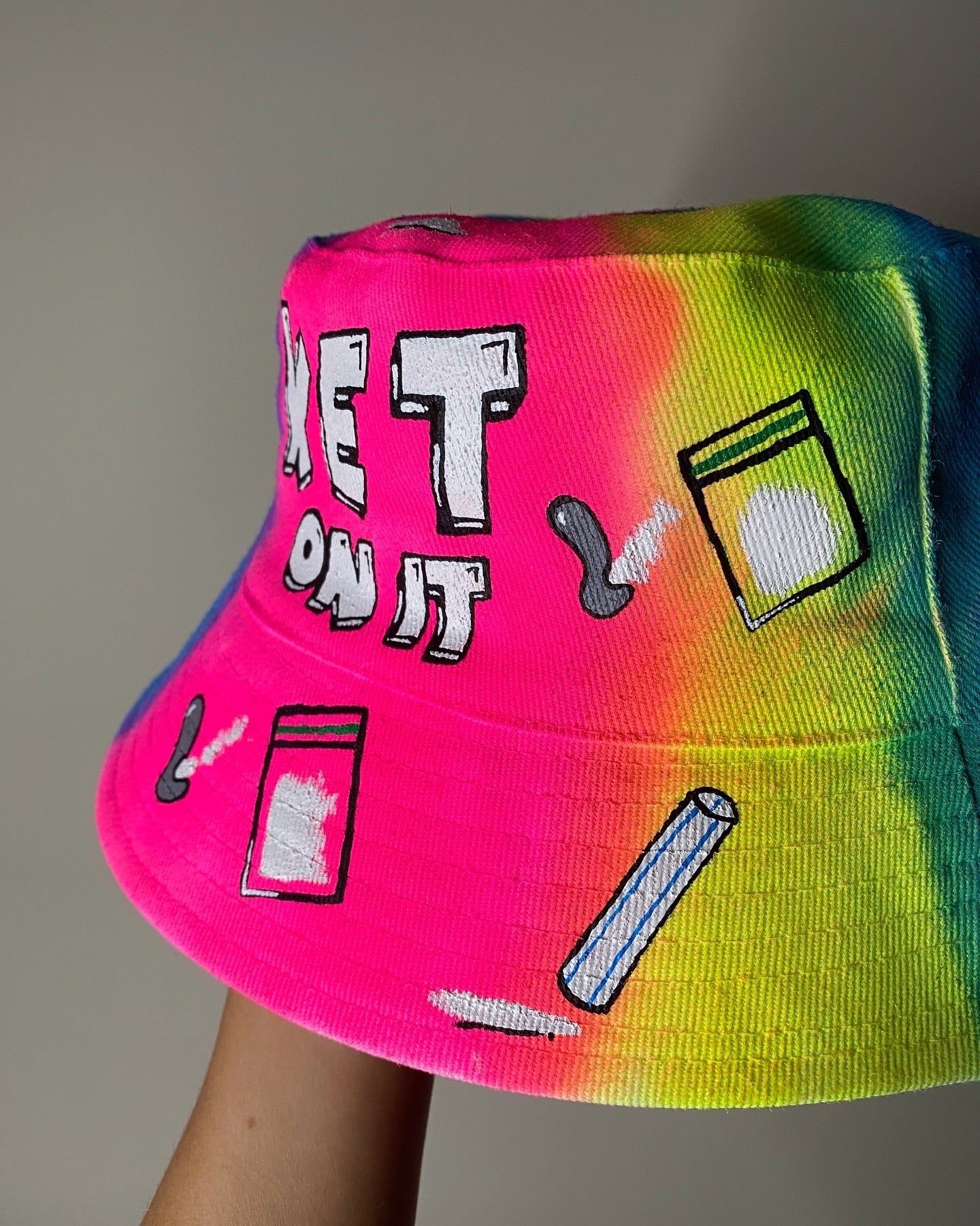 zKETONIT’ bucket hat