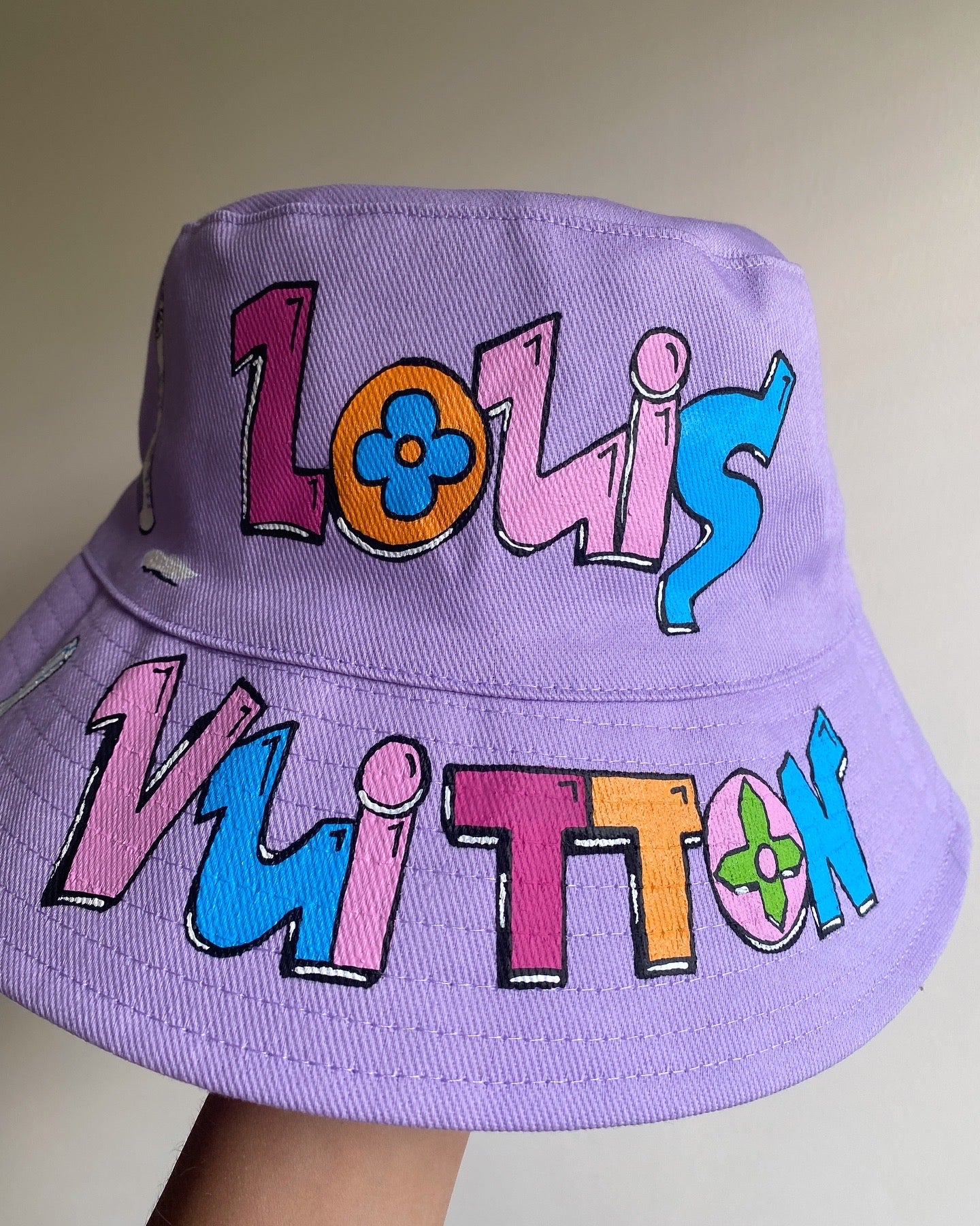 ‘zCWH0RE’ bucket hat