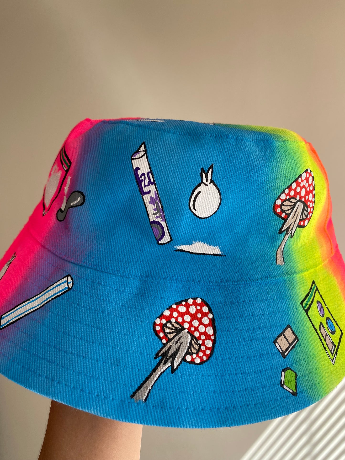 zCWH0RE’ bucket hat