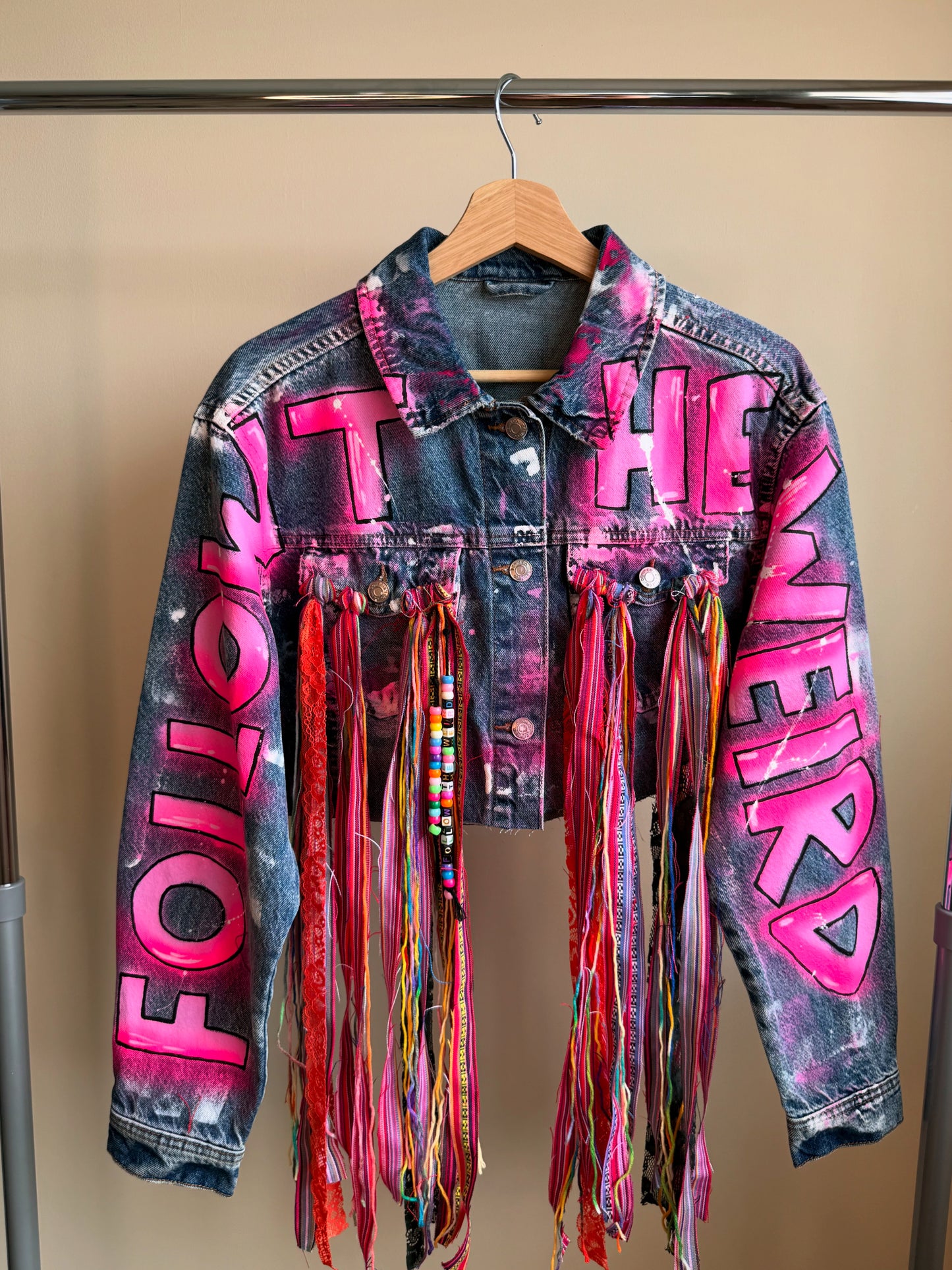 zFOLLOWTHEWEIRD’ adults cropped denim jacket