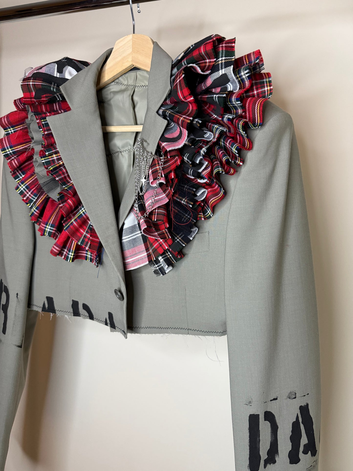 ZRuffle’ Cropped blazer