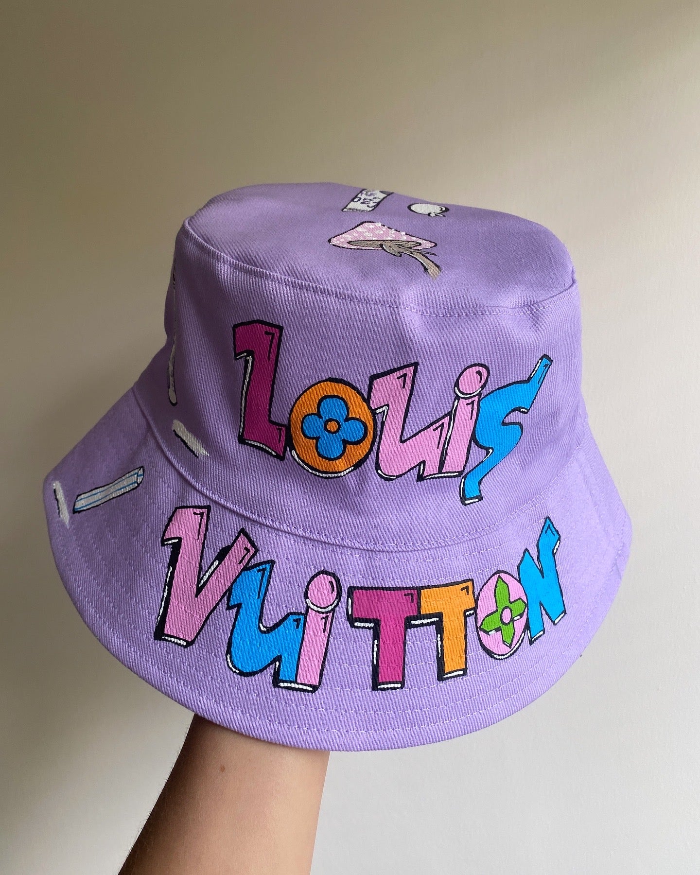‘zCWH0RE’ bucket hat