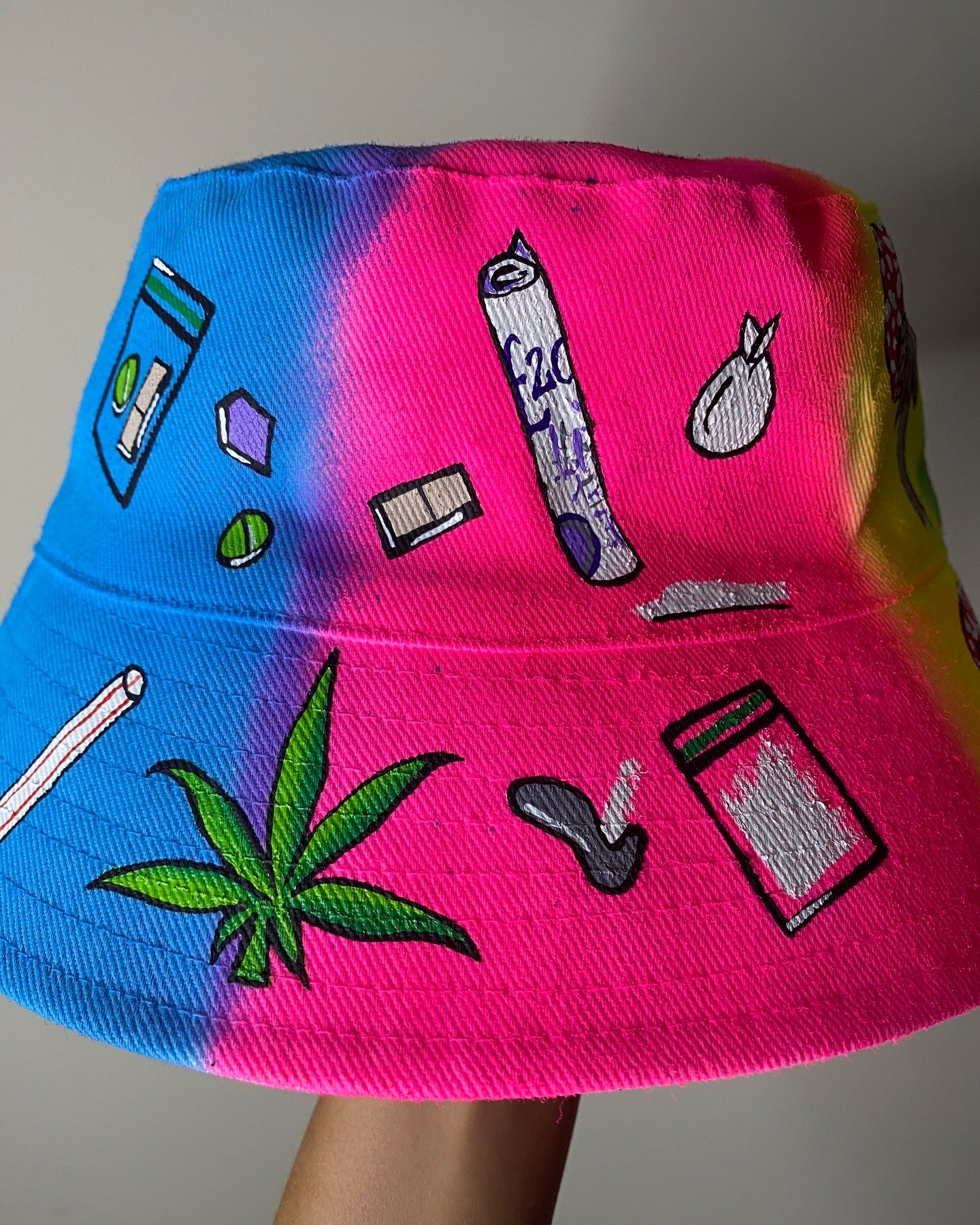 zKETONIT’ bucket hat