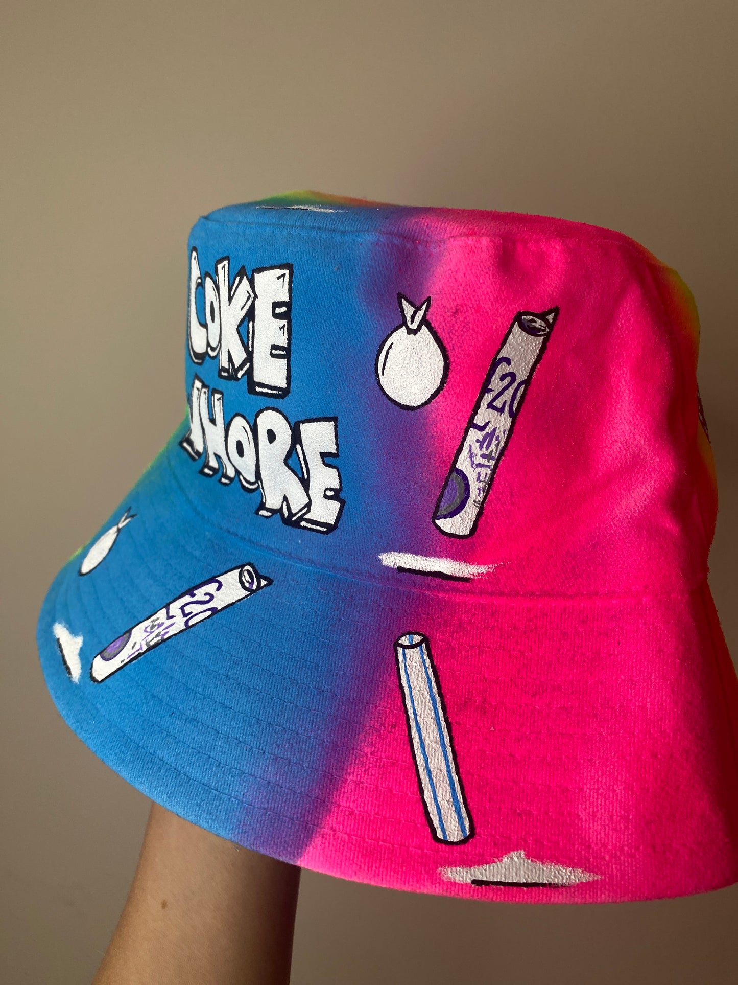 ‘zCWH0RE’ bucket hat