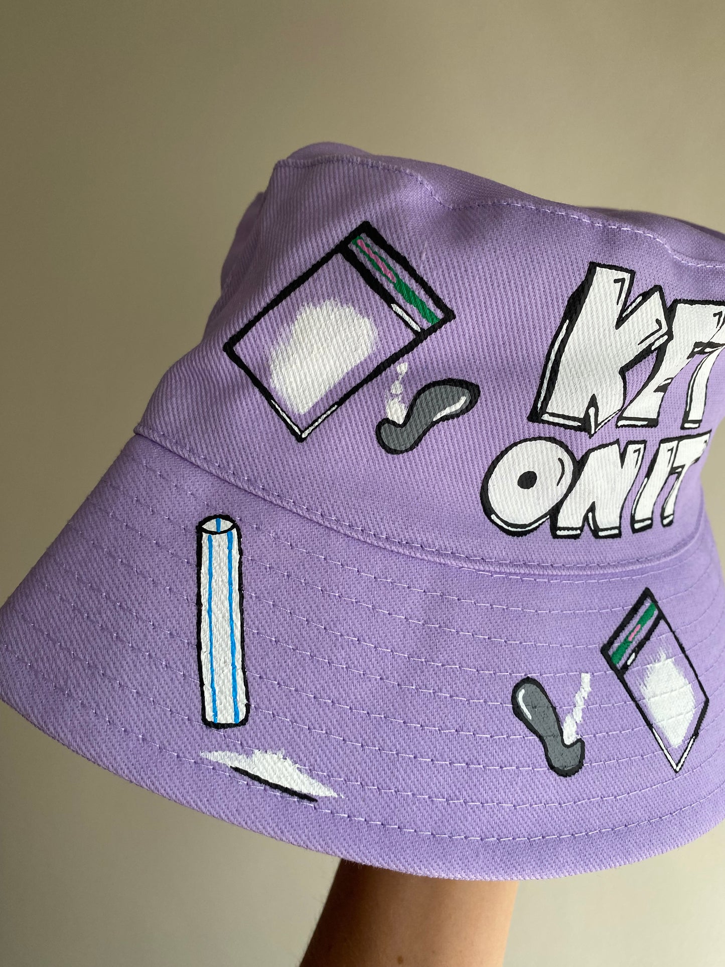 ‘zKETONIT’ bucket hat